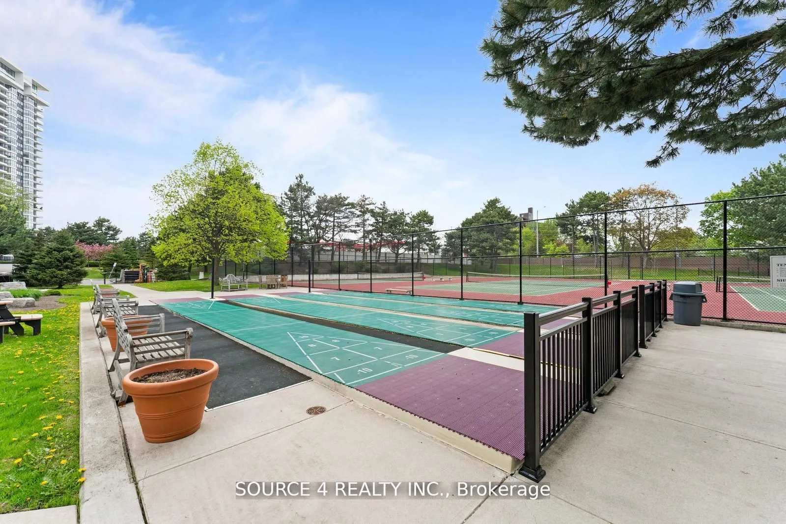 1300 Bloor Street, #PH7