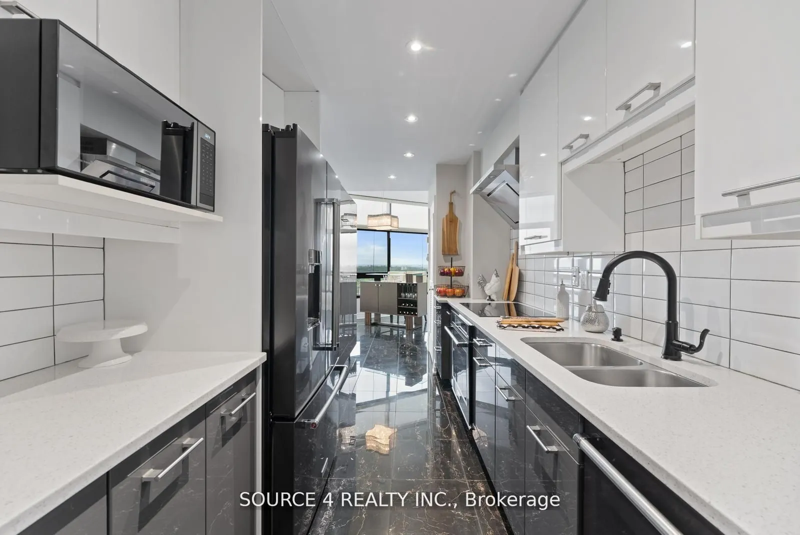 1300 Bloor Street, #PH7