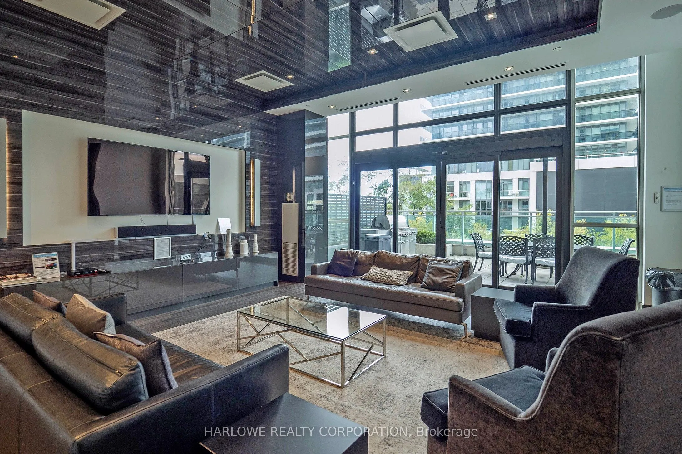 33 Shore Breeze Drive, #2006