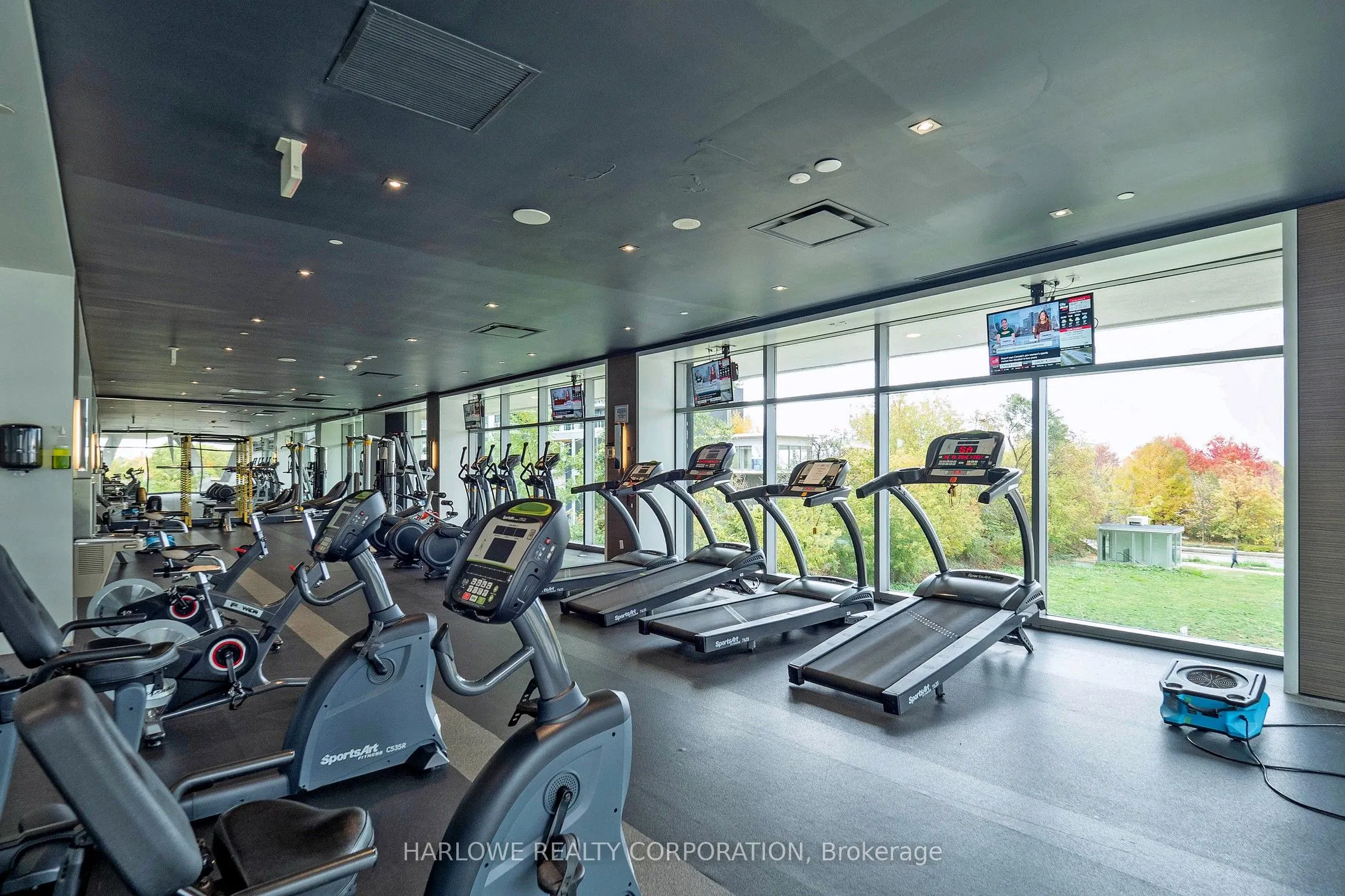 33 Shore Breeze Drive, #2006