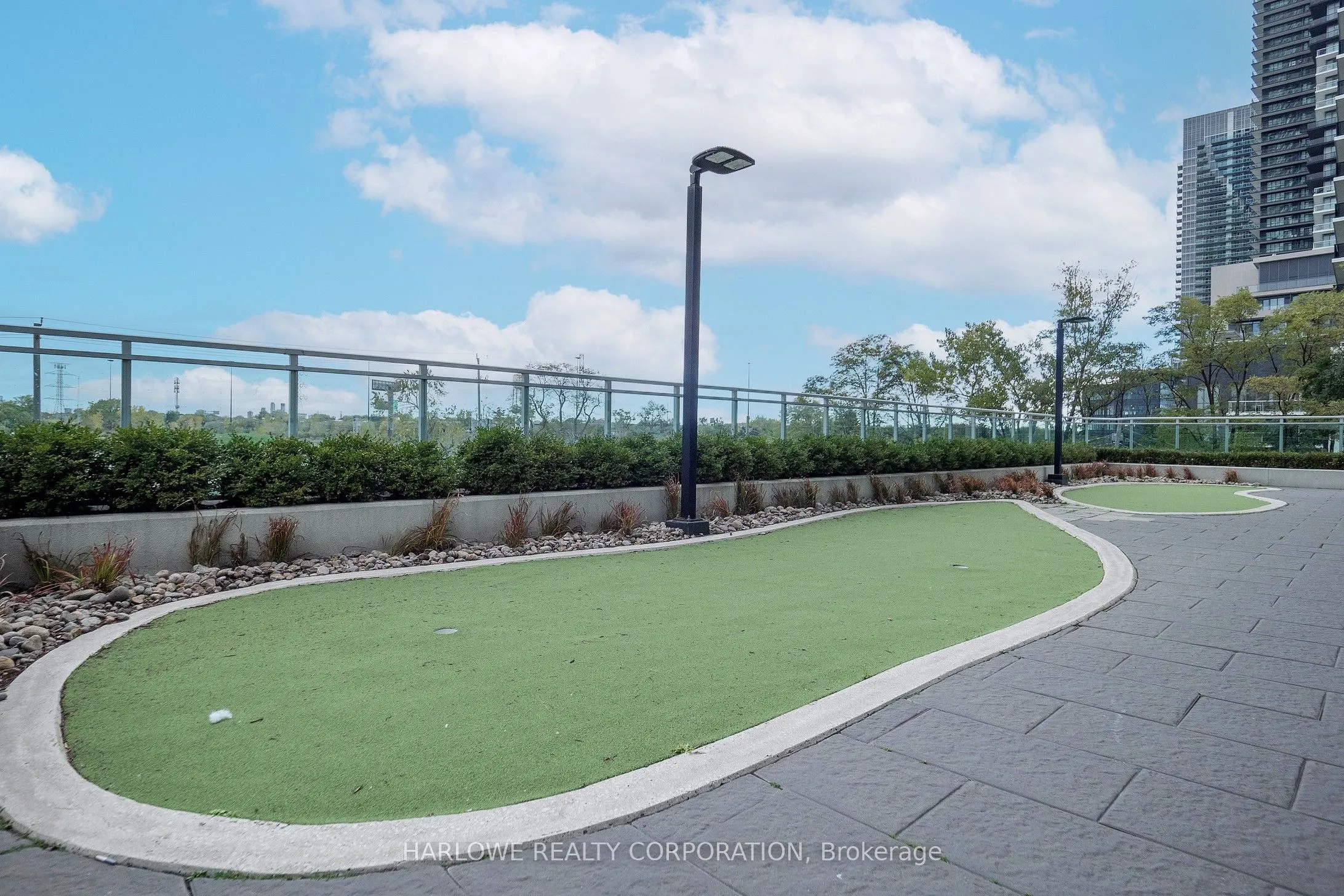 33 Shore Breeze Drive, #2006