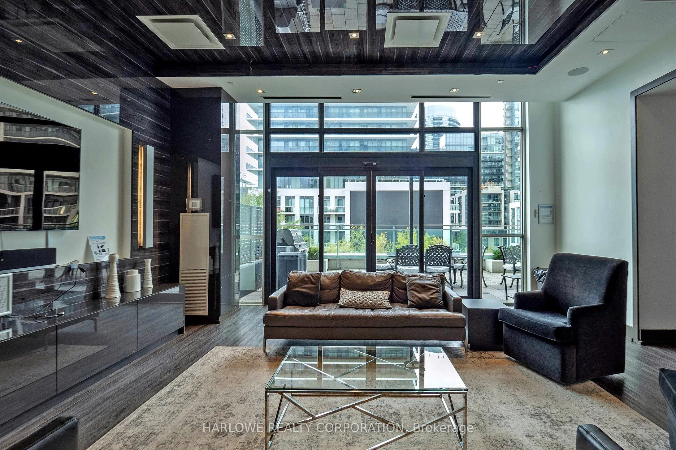 33 Shore Breeze Drive, #2006