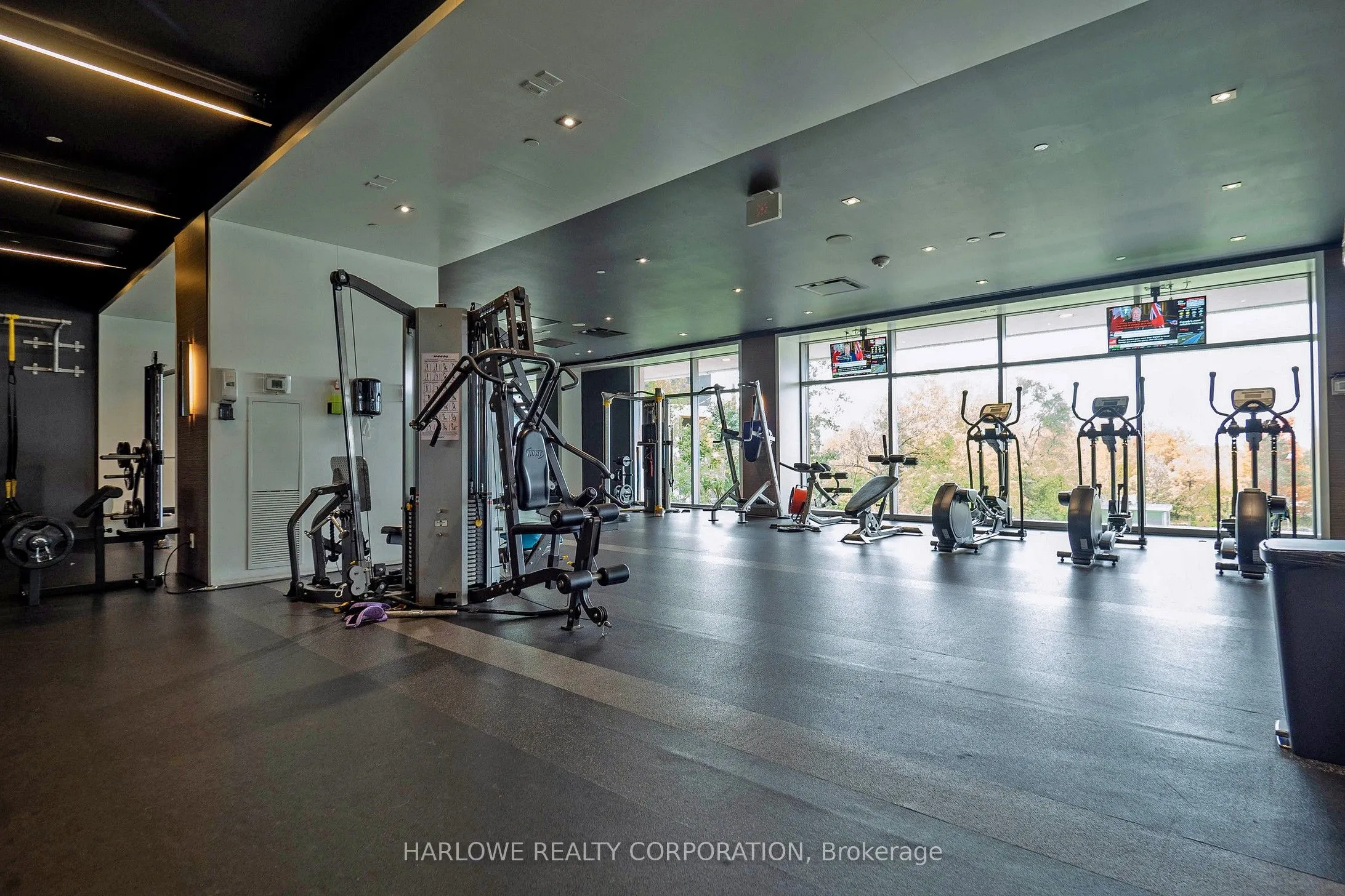 33 Shore Breeze Drive, #2006