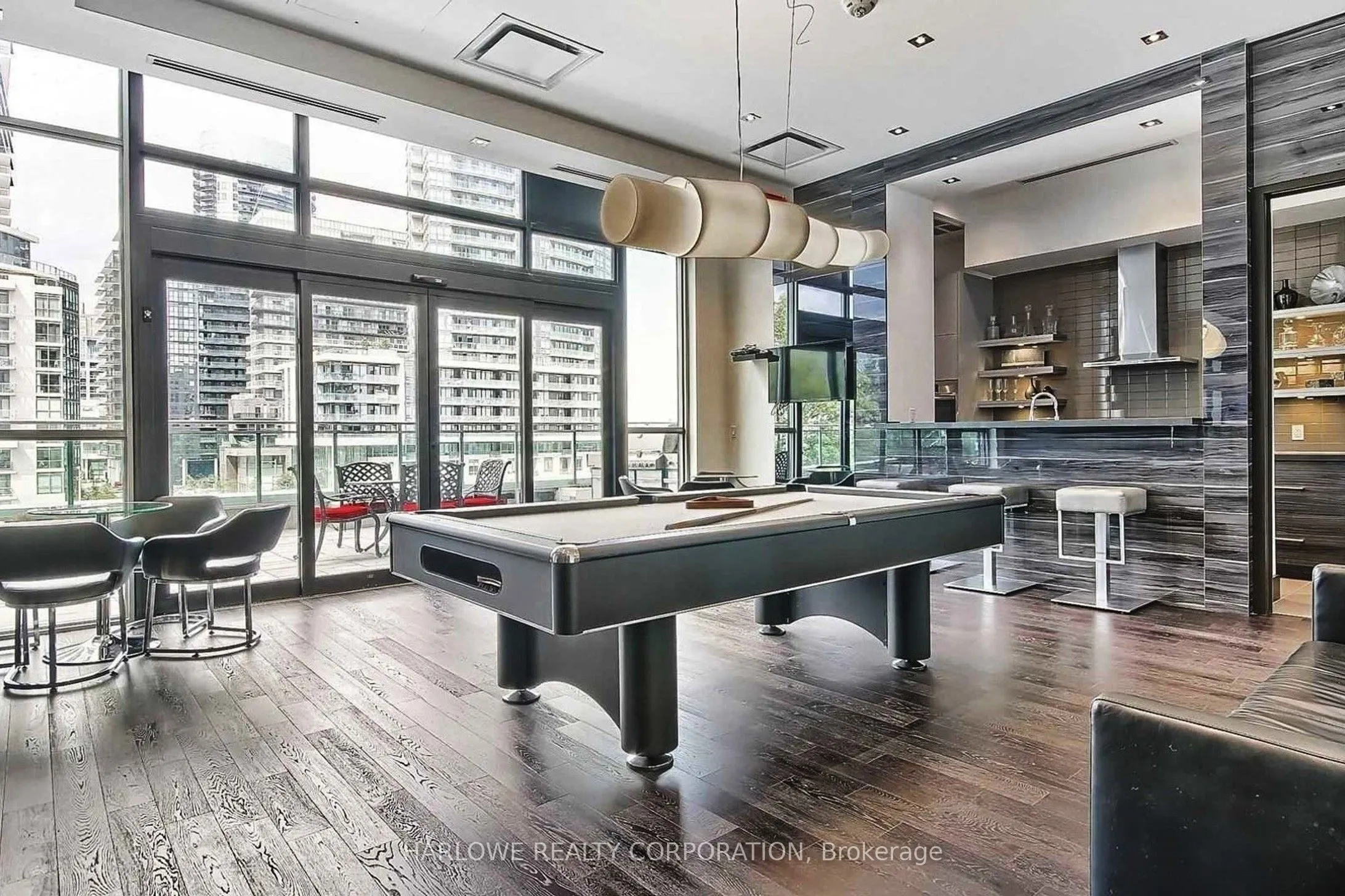 33 Shore Breeze Drive, #2006