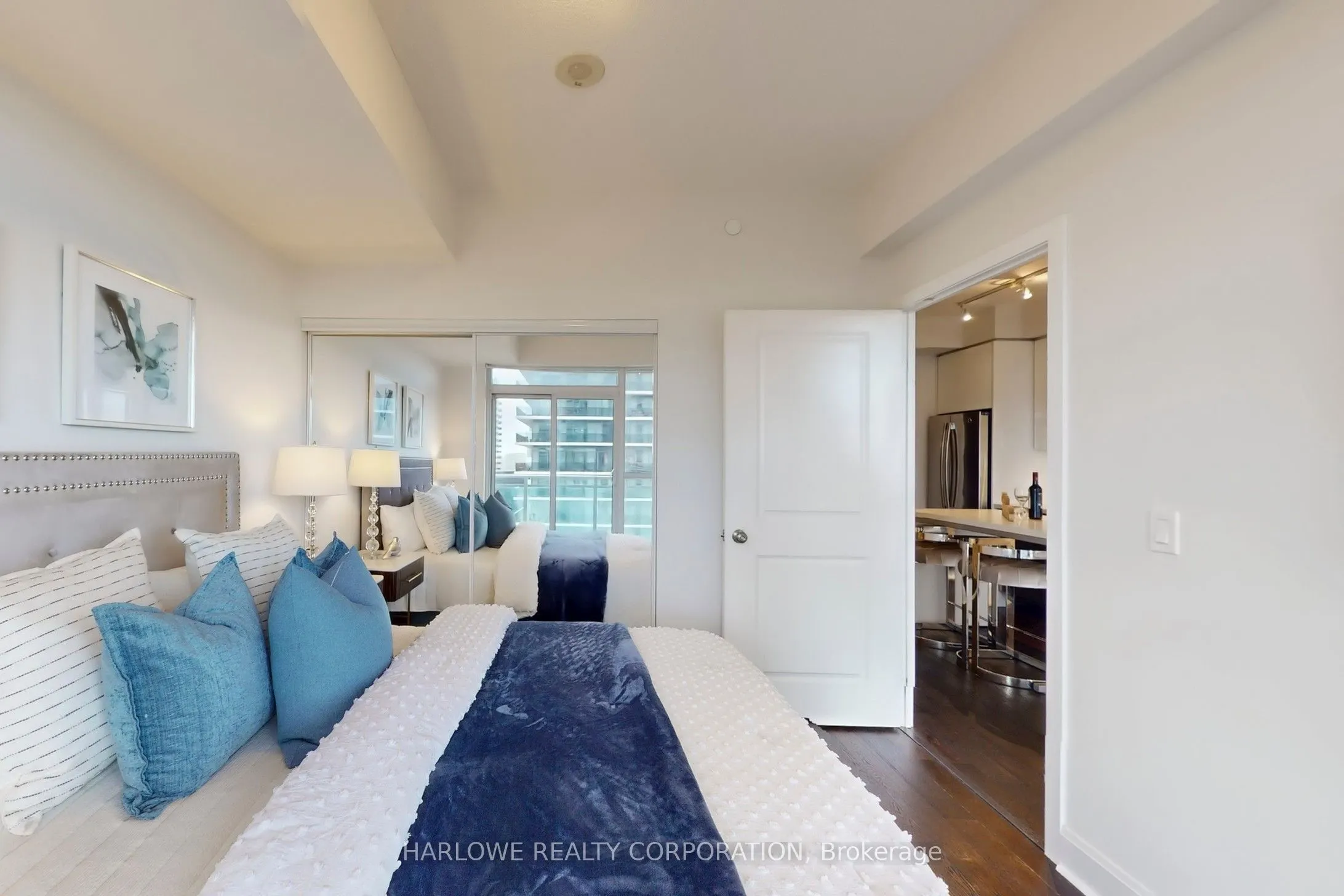 33 Shore Breeze Drive, #2006