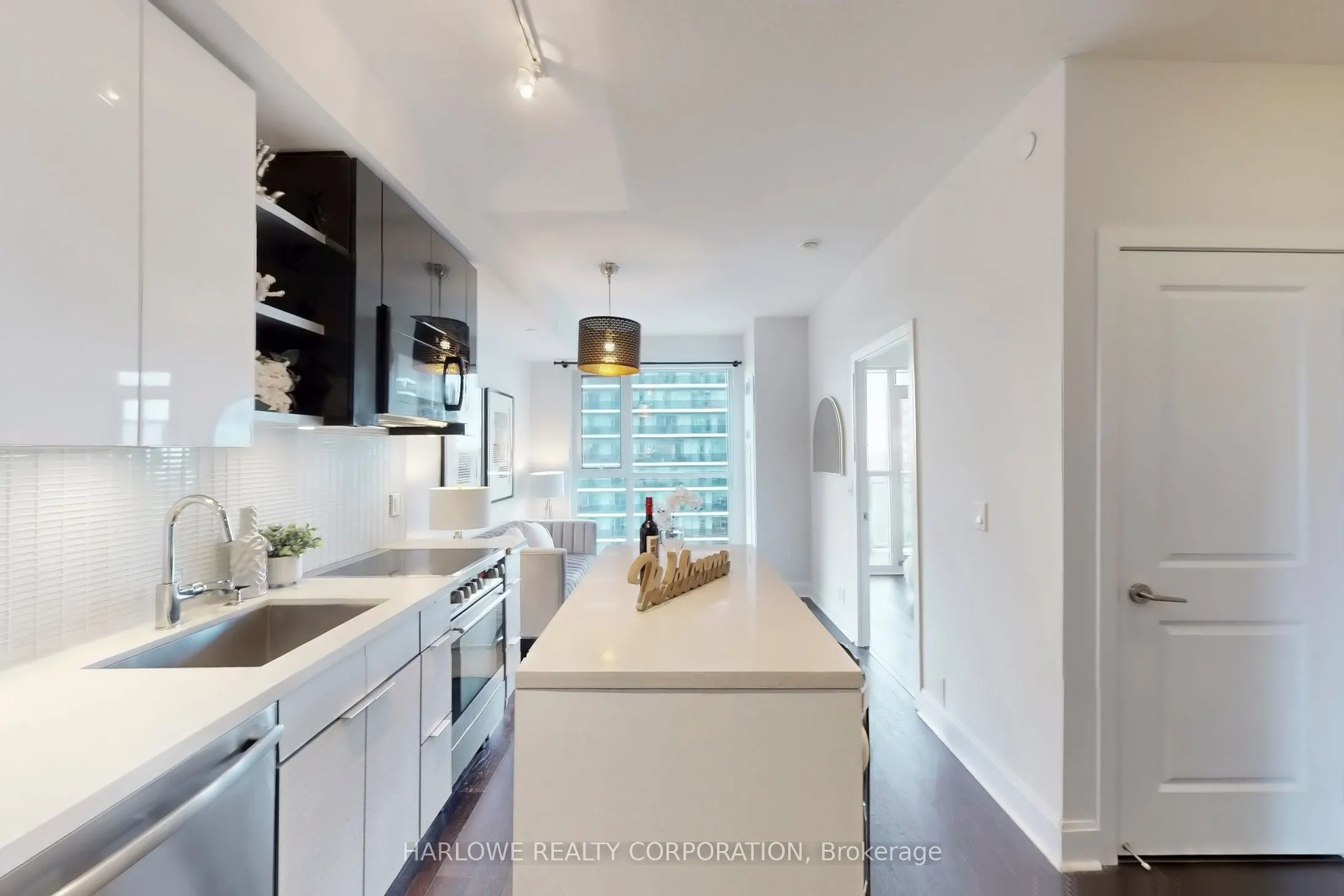 33 Shore Breeze Drive, #2006