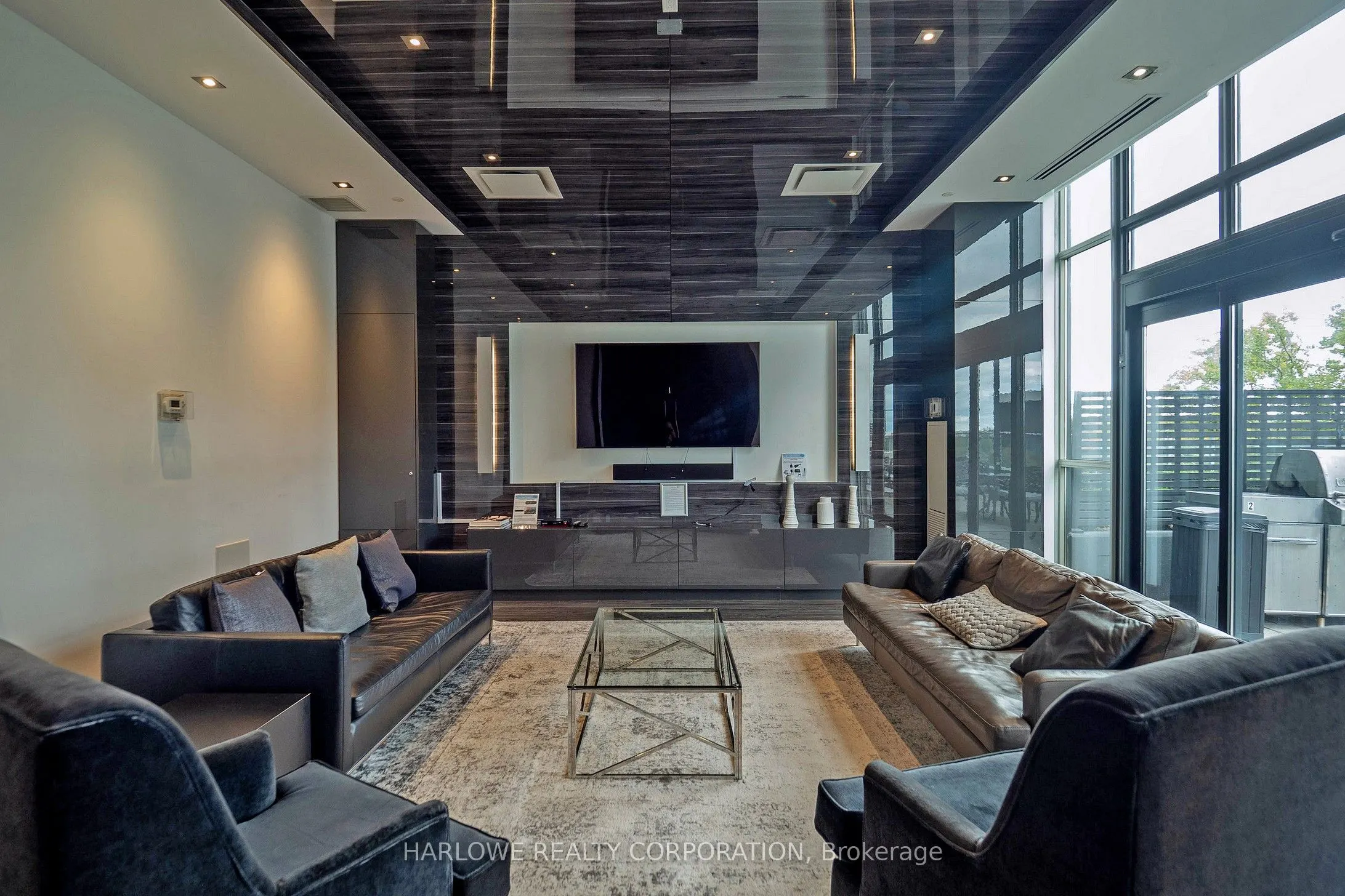 33 Shore Breeze Drive, #2006