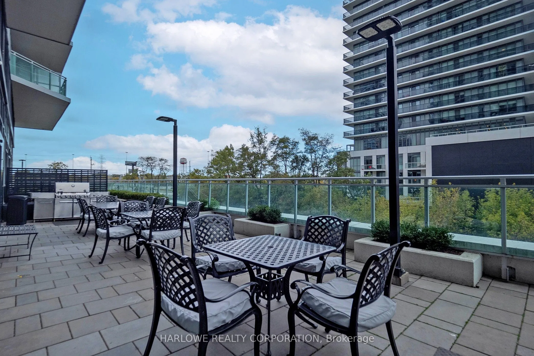 33 Shore Breeze Drive, #2006