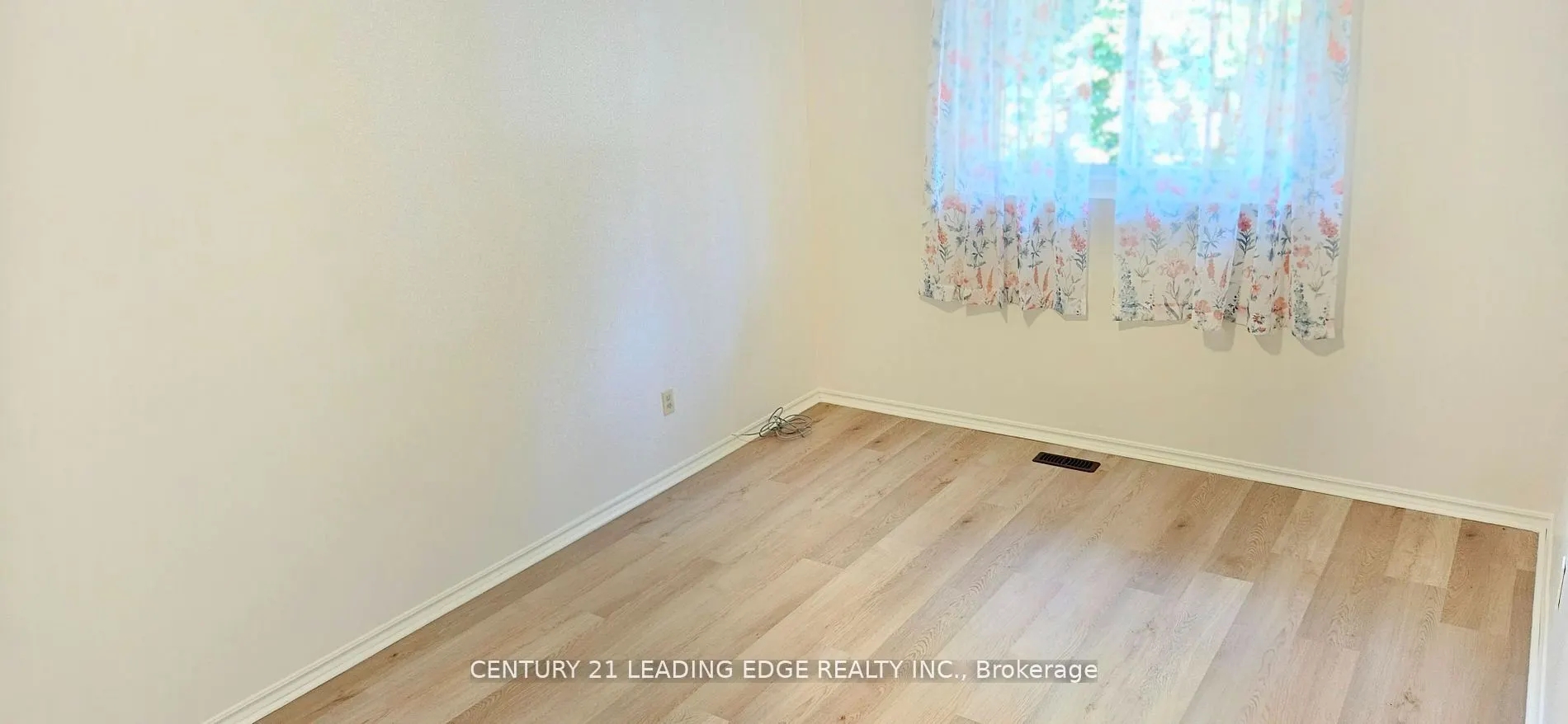 39 Mallard Crescent, #Upper