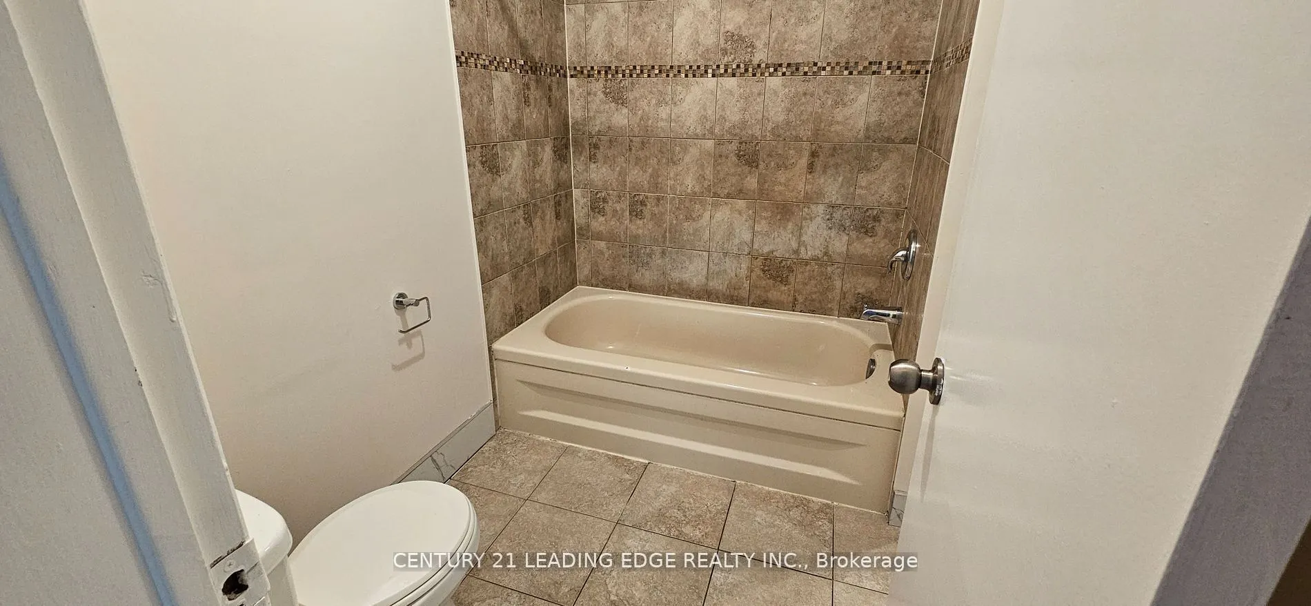 39 Mallard Crescent, #Upper