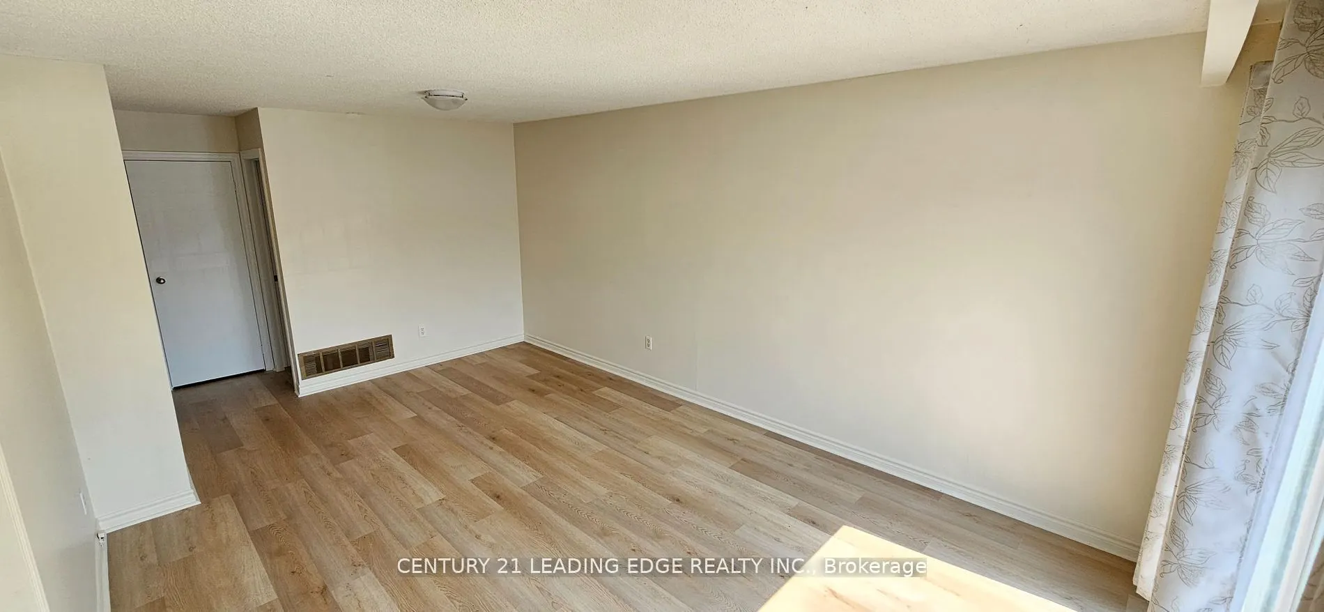 39 Mallard Crescent, #Upper