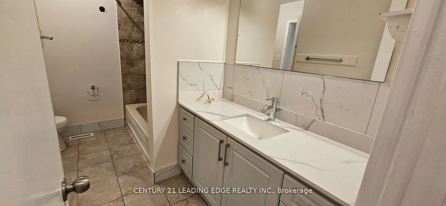 39 Mallard Crescent, #Upper