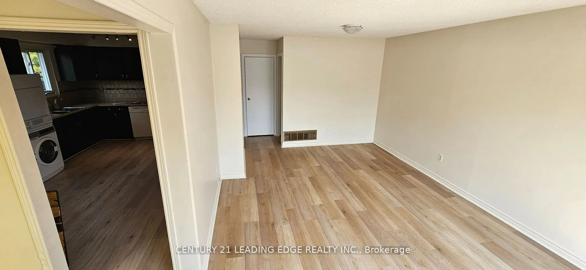 39 Mallard Crescent, #Upper