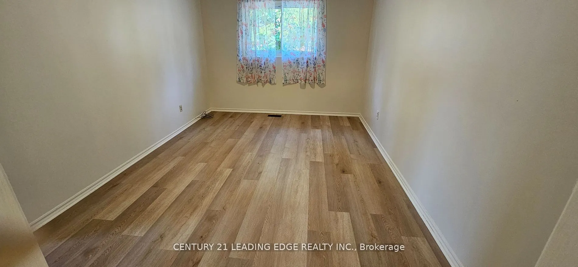 39 Mallard Crescent, #Upper