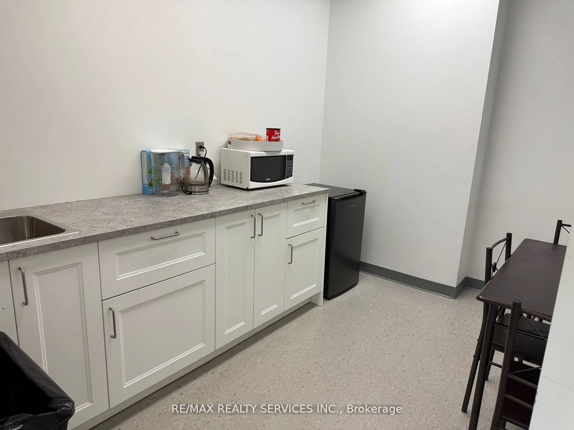 6705 Tomken rd Road, #219