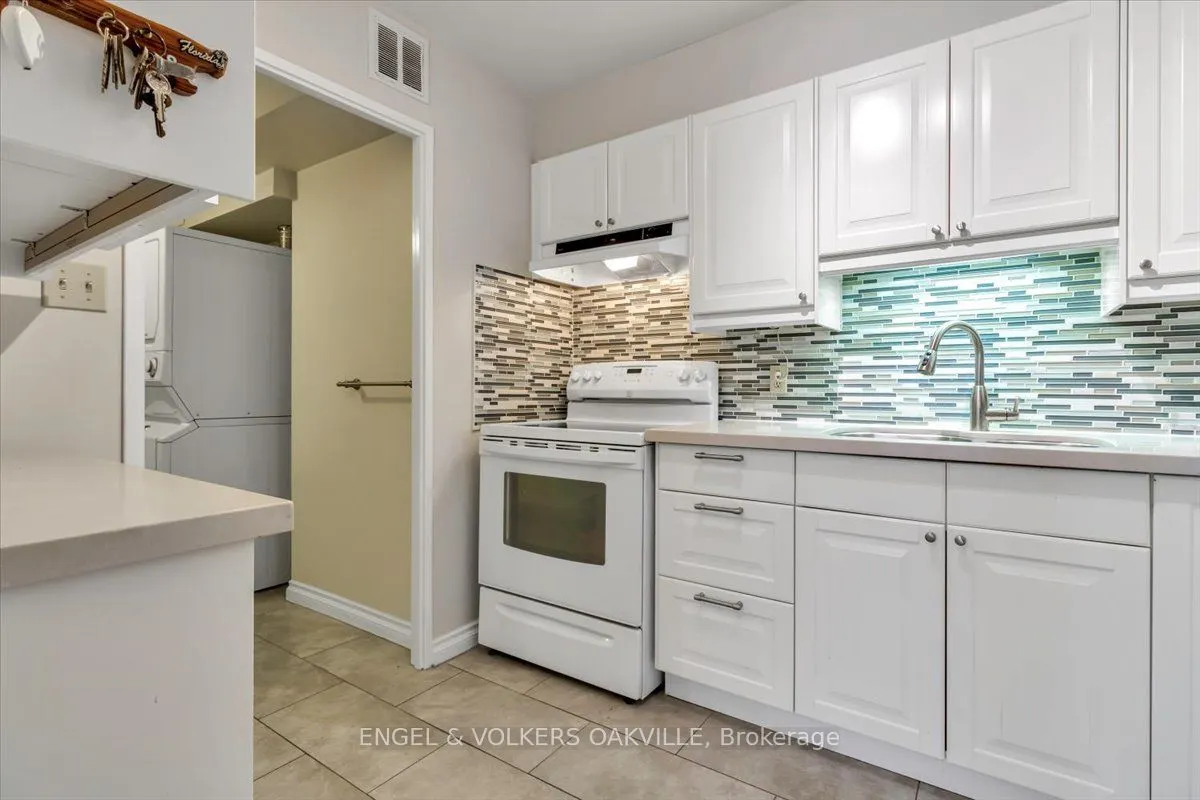 1580 Mississauga Valley Boulevard, #808