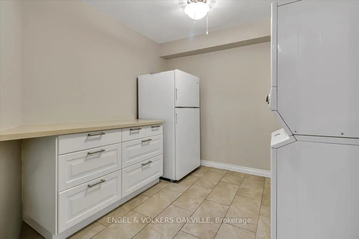 1580 Mississauga Valley Boulevard, #808