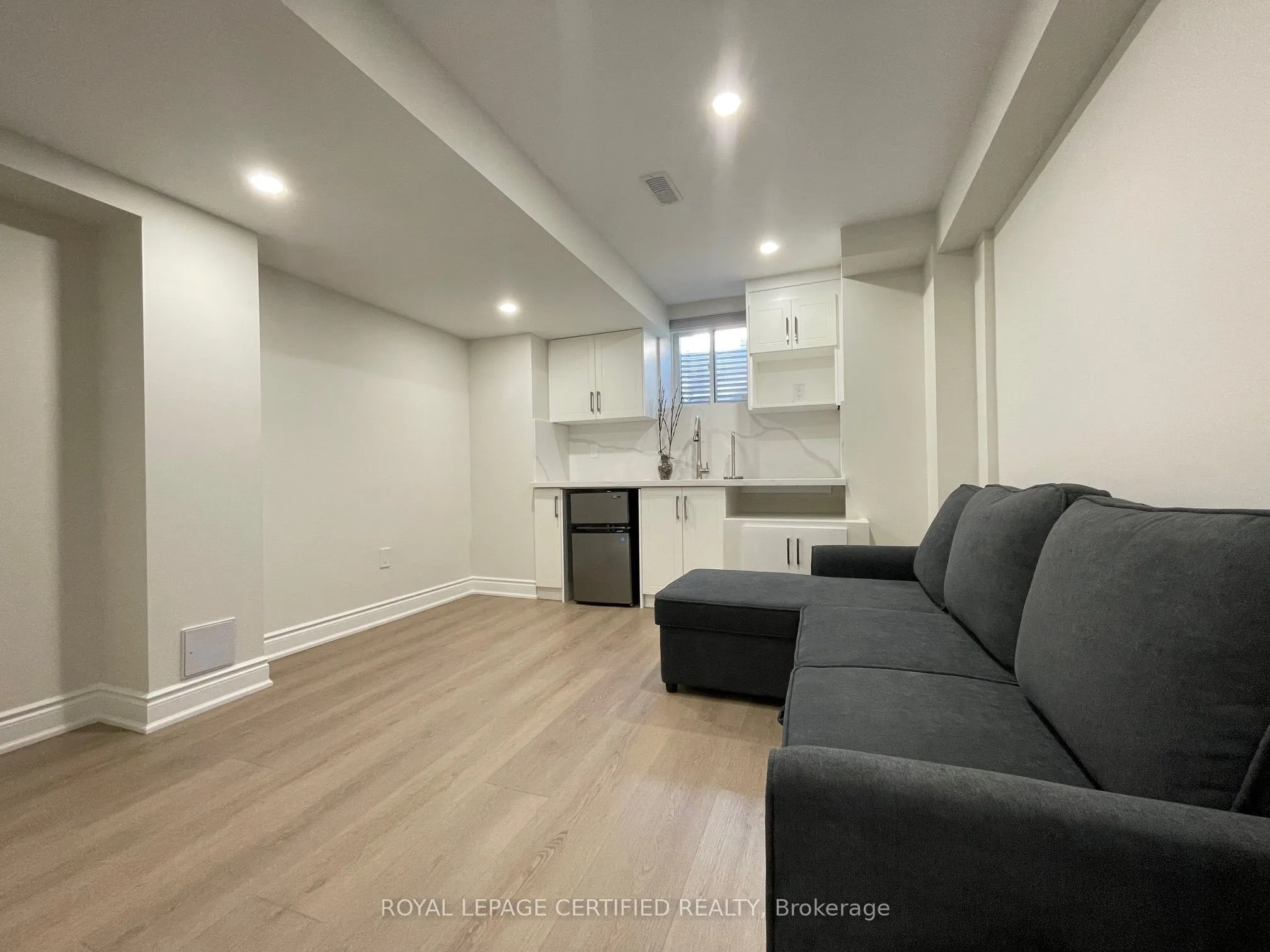 1227 Mcphedran Point, #Bsmt 2