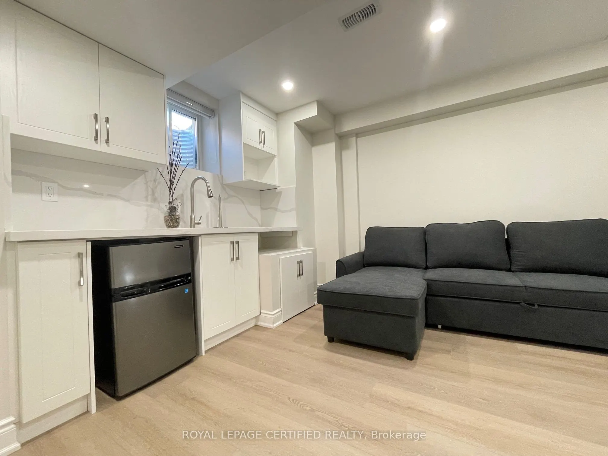 1227 Mcphedran Point, #Bsmt 2