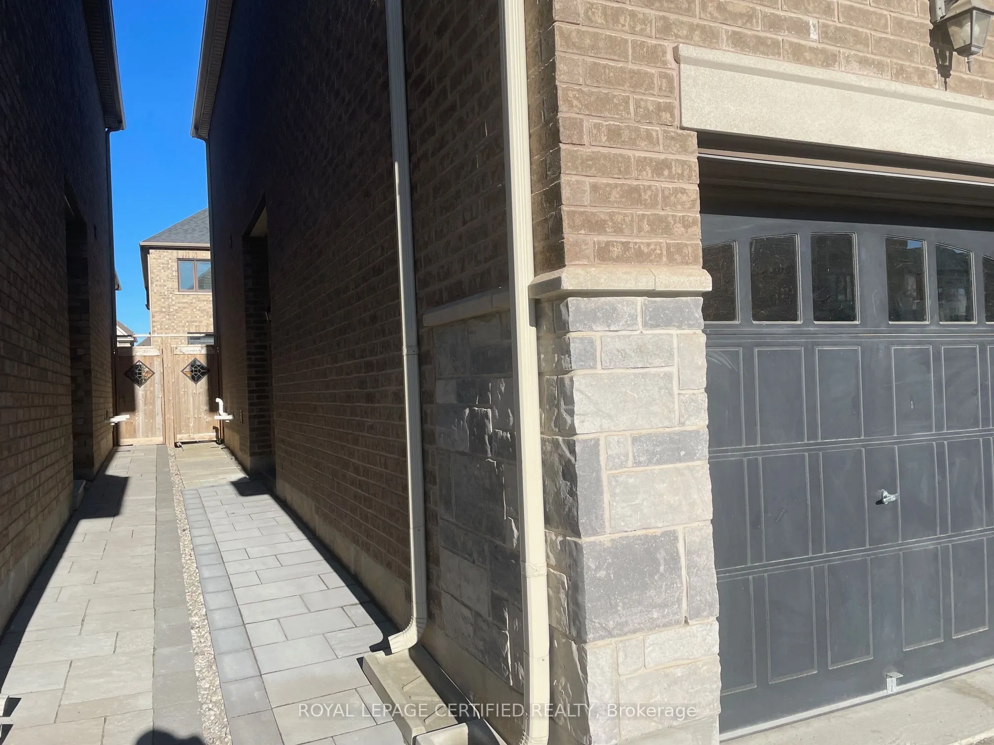 1227 Mcphedran Point, #Bsmt 2