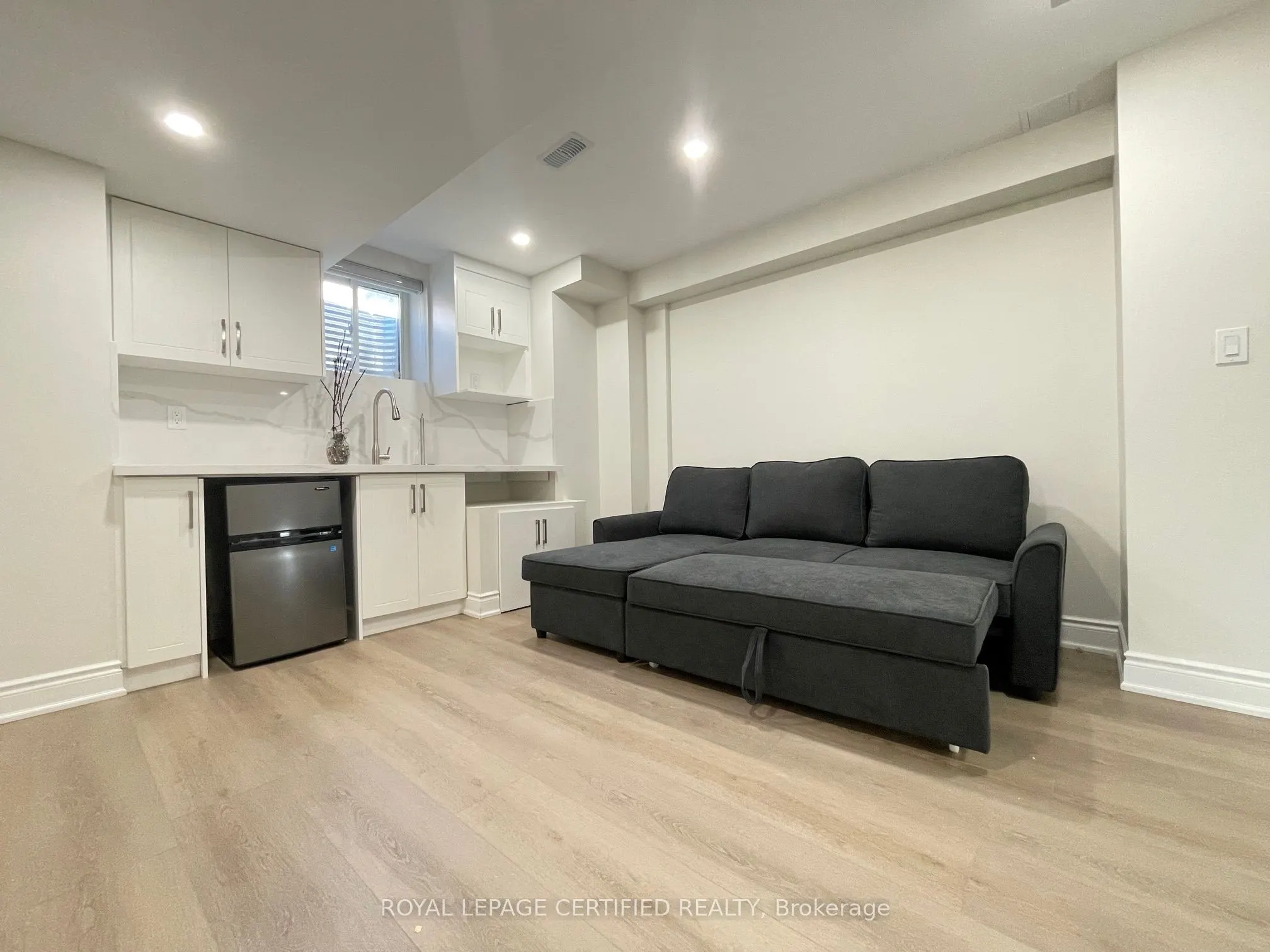 1227 Mcphedran Point, #Bsmt 2