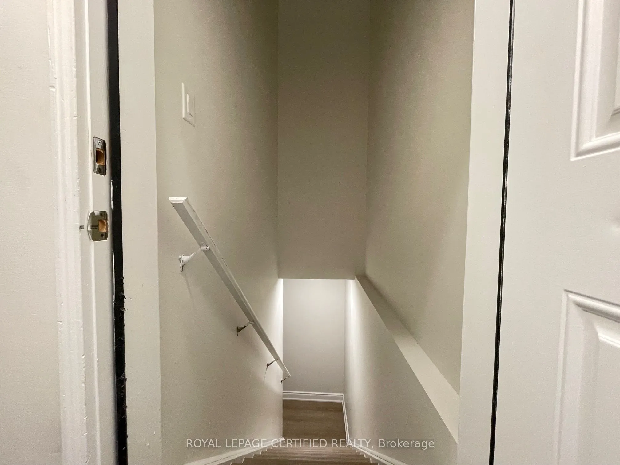 1227 Mcphedran Point, #Bsmt 2