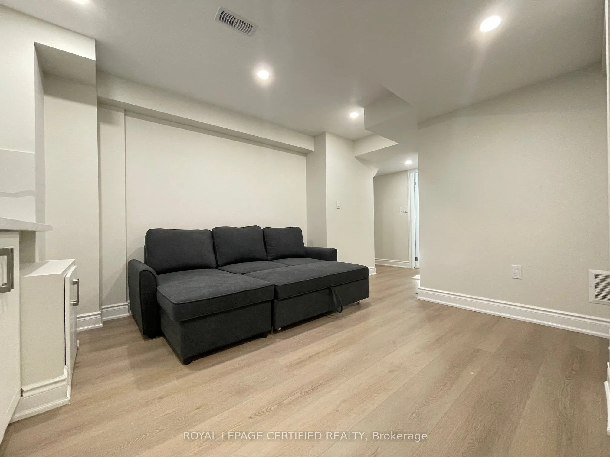 1227 Mcphedran Point, #Bsmt 2