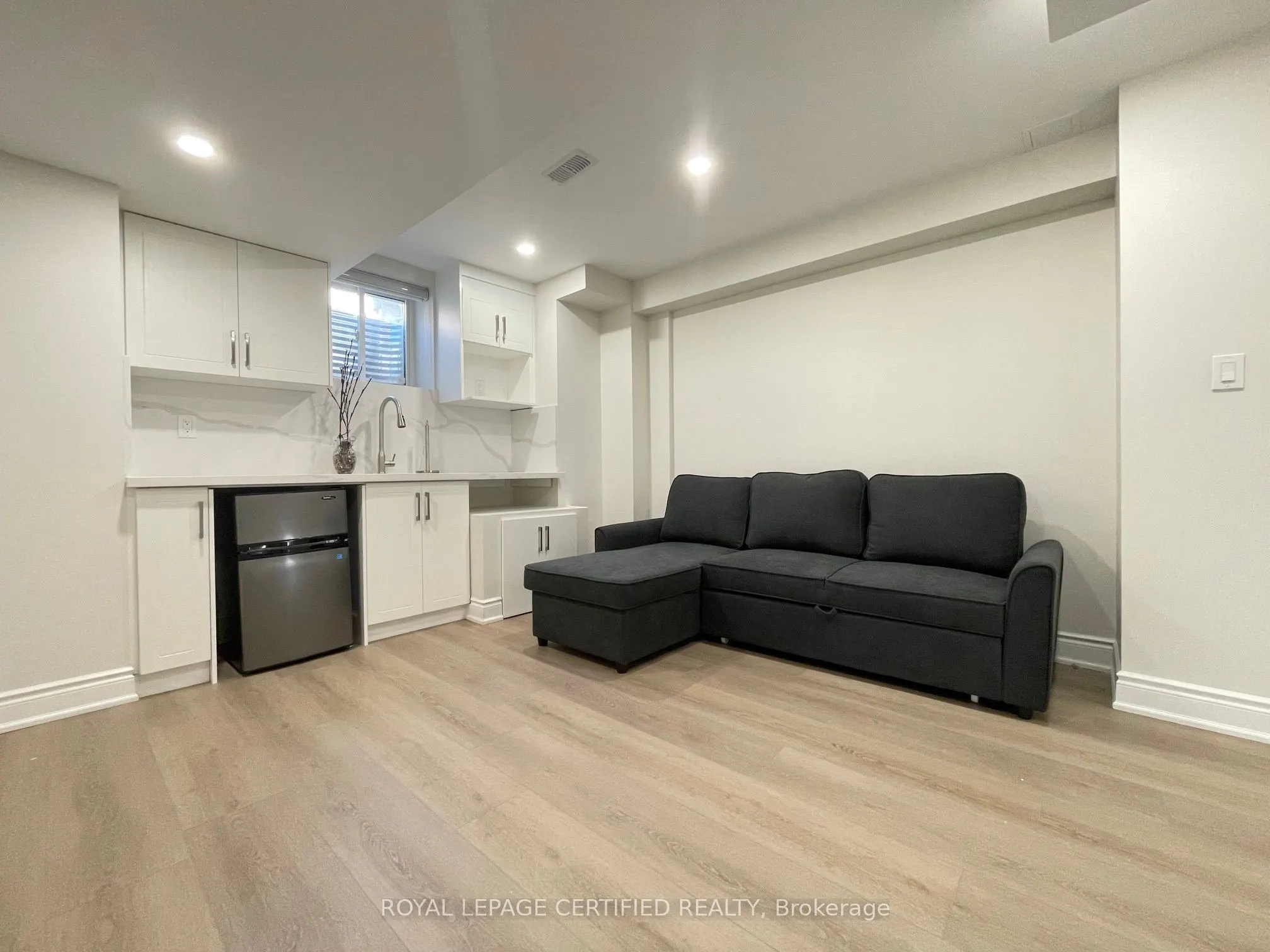 1227 Mcphedran Point, #Bsmt 2