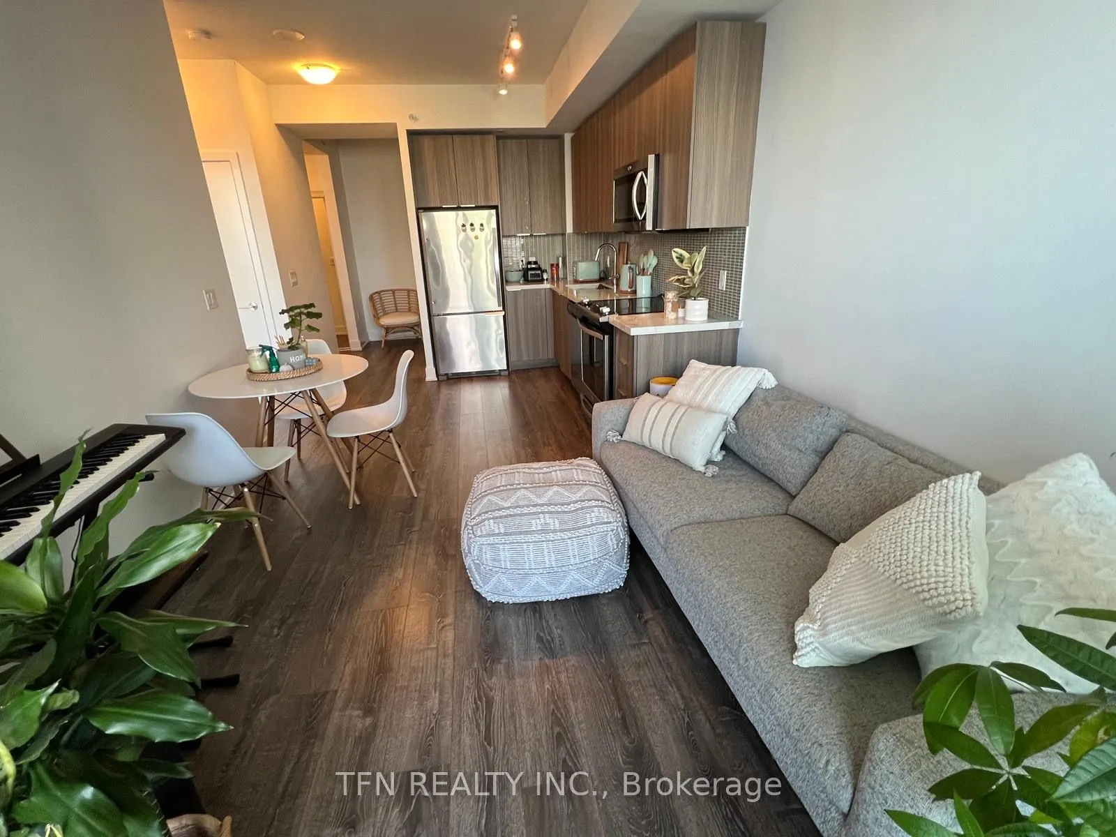 20 Shore Breeze Drive, #3406