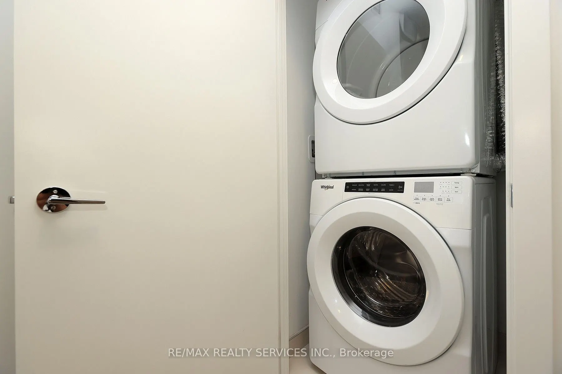 1007 The Queensway, #305