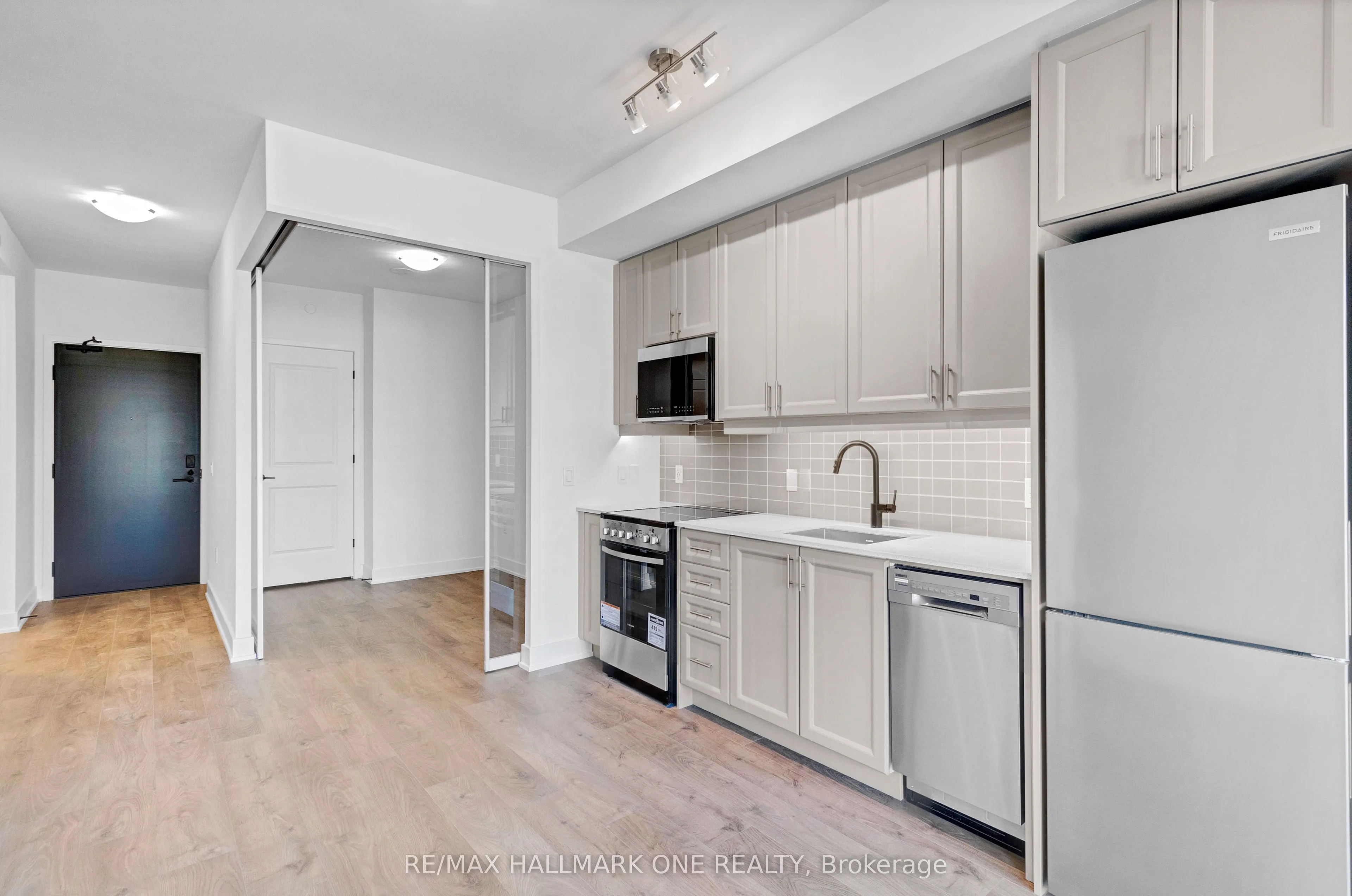 2343 Khalsa Gate, #414