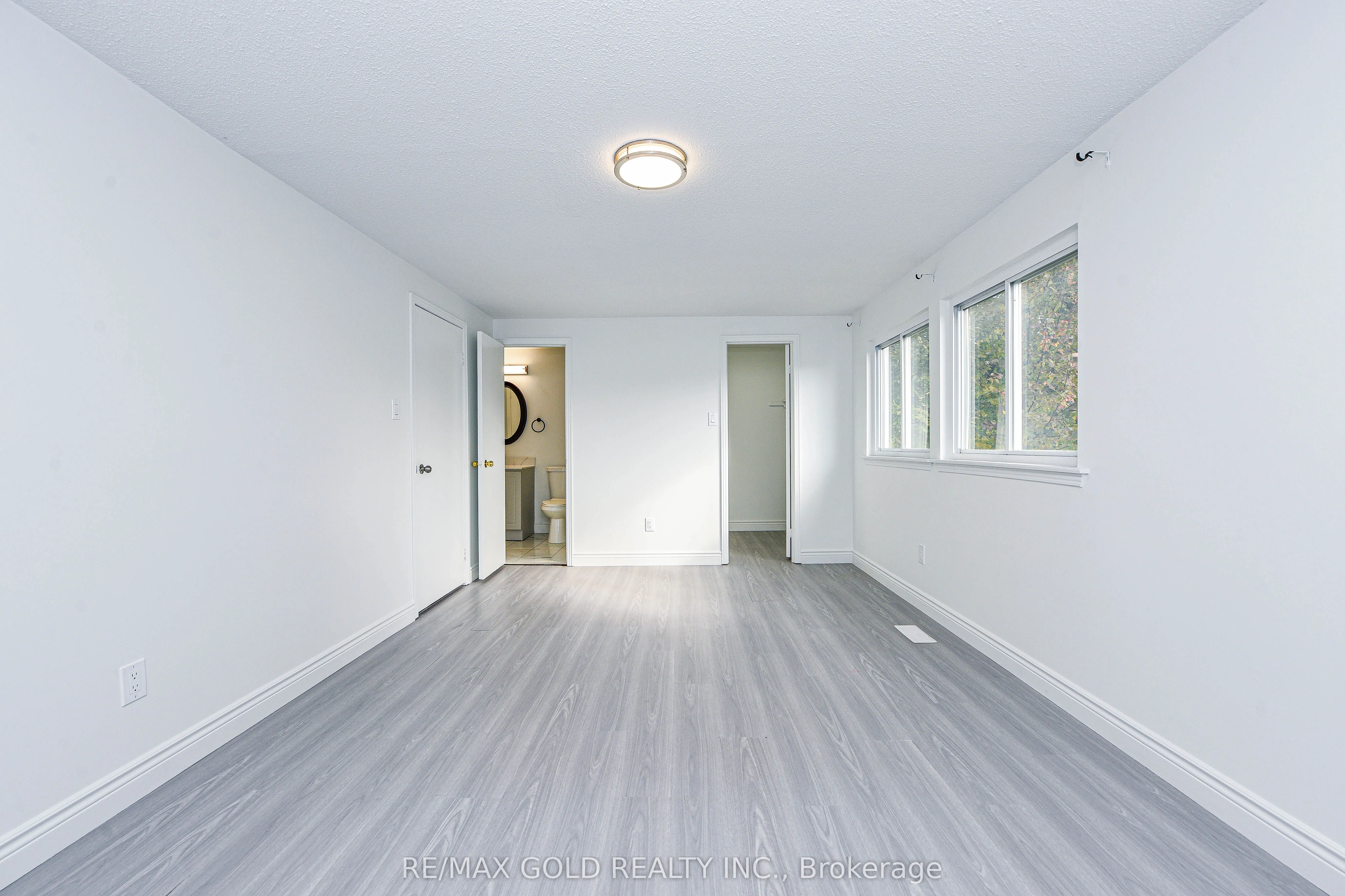 14 Nottawasaga Crescent