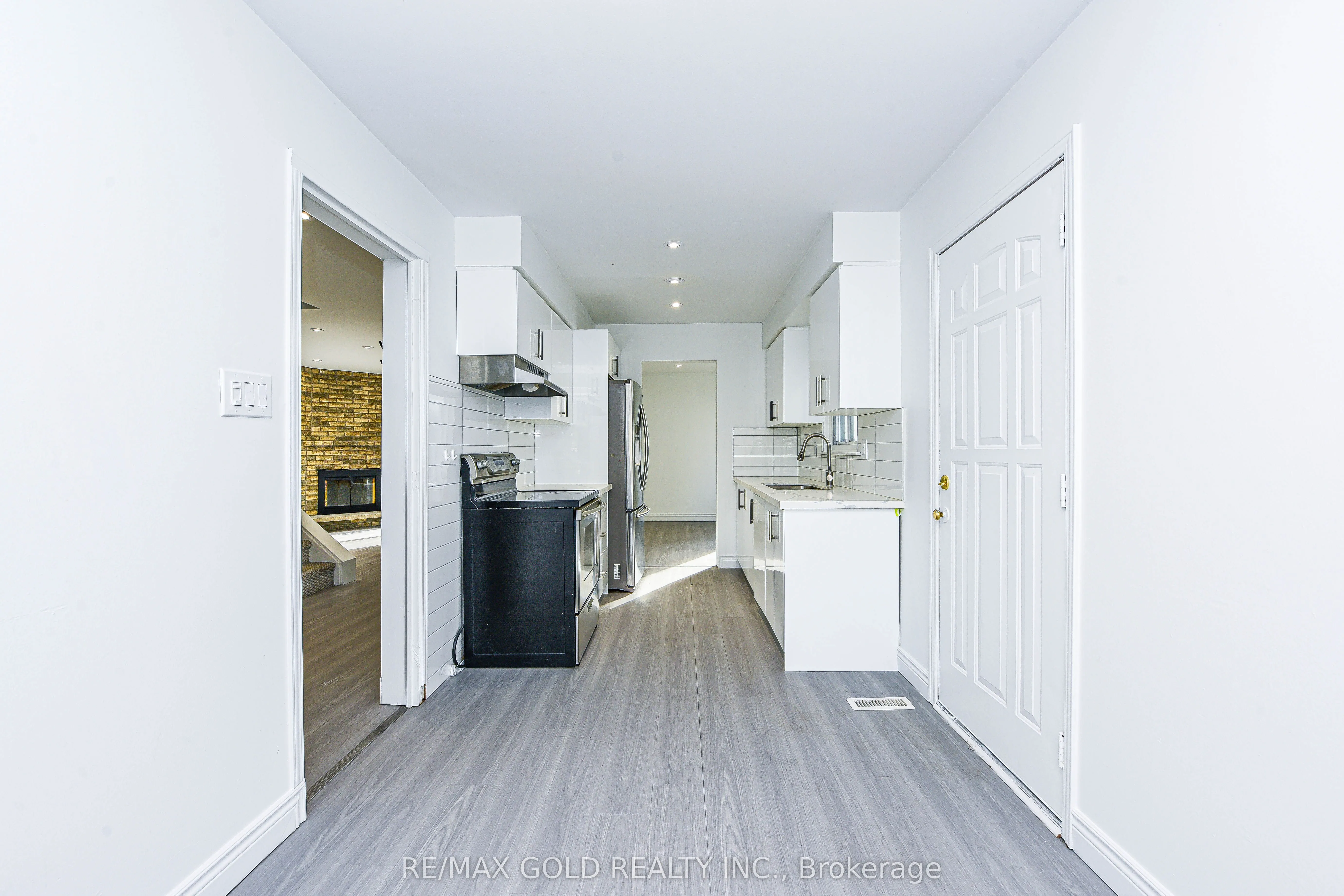 14 Nottawasaga Crescent