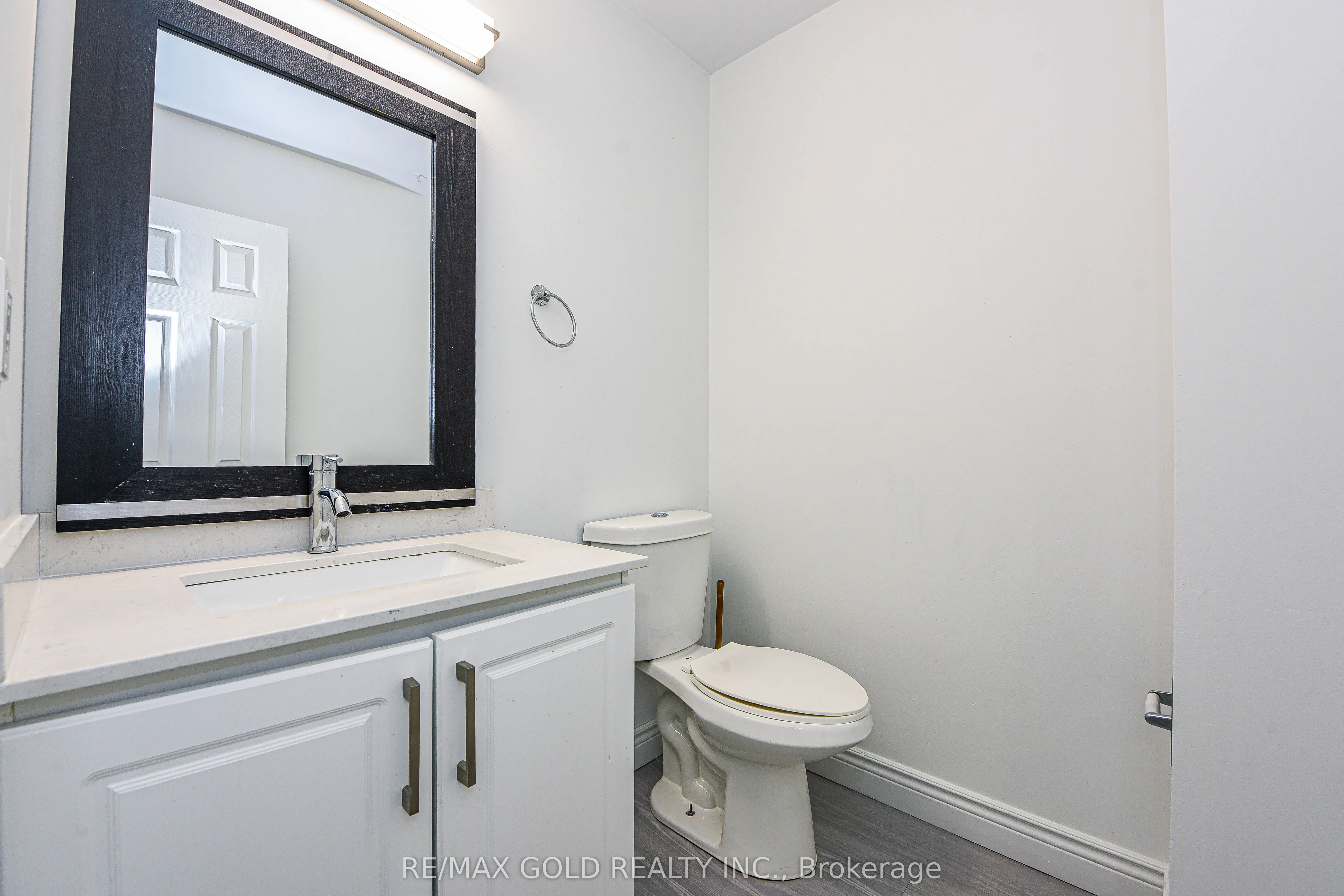 14 Nottawasaga Crescent