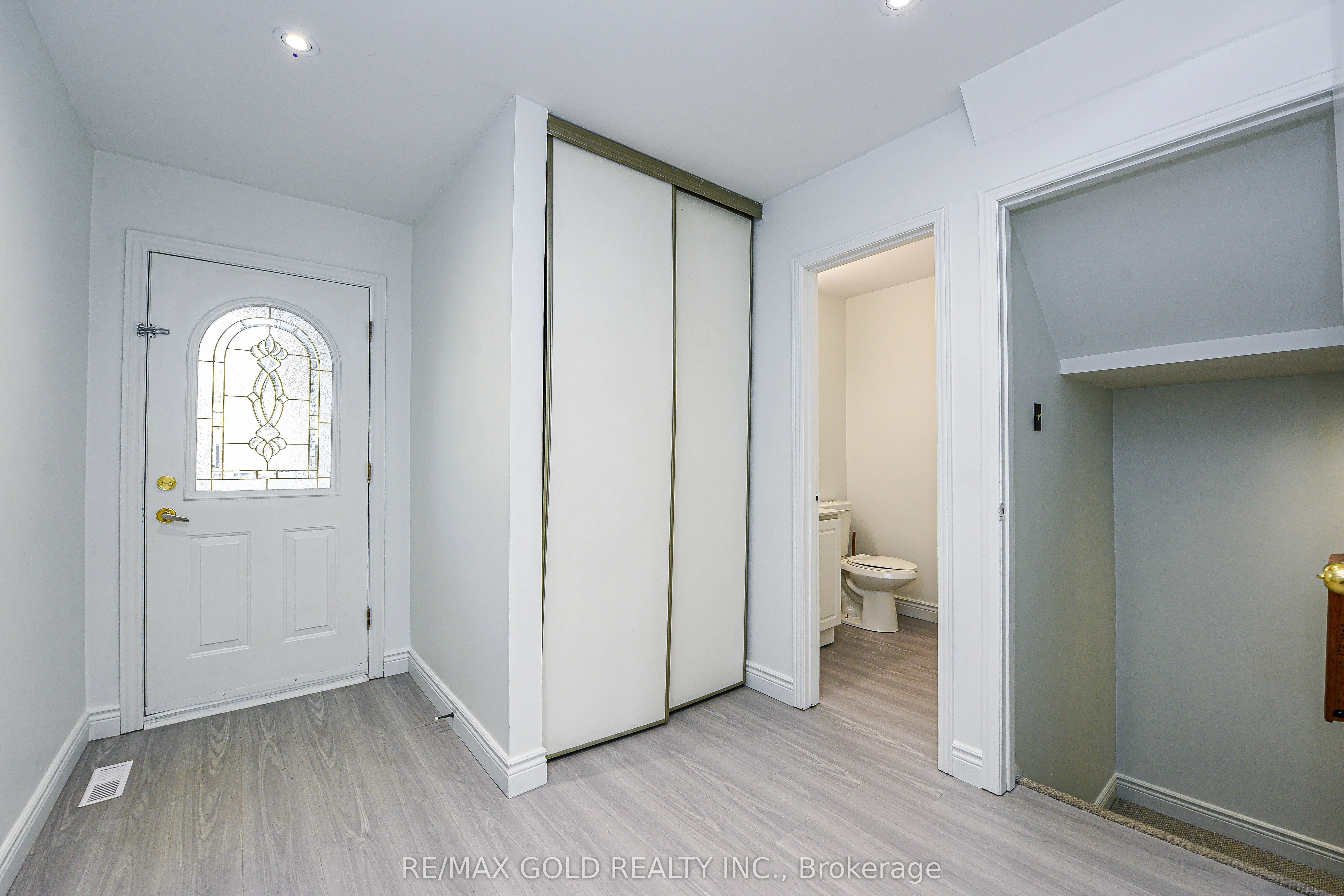 14 Nottawasaga Crescent