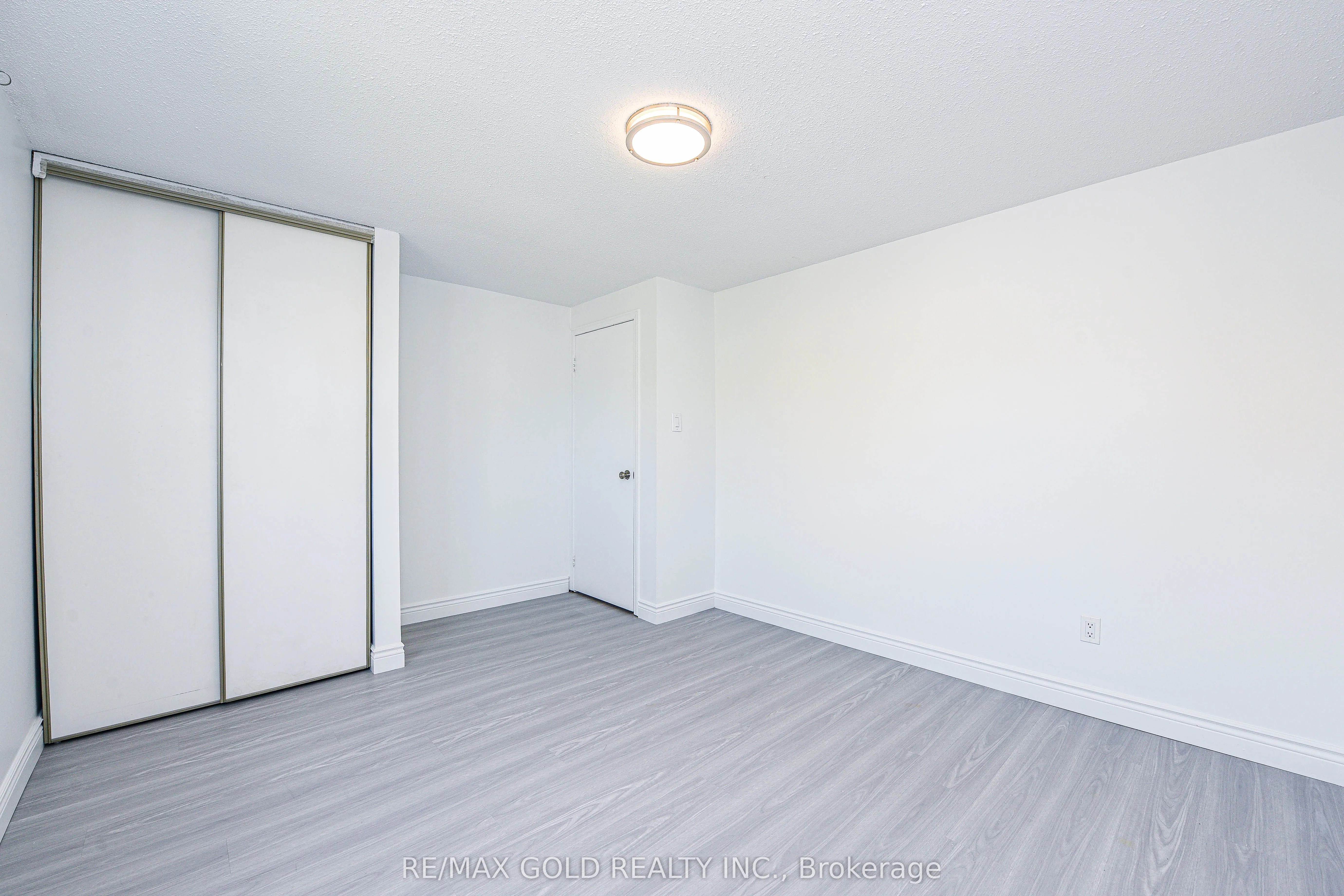 14 Nottawasaga Crescent