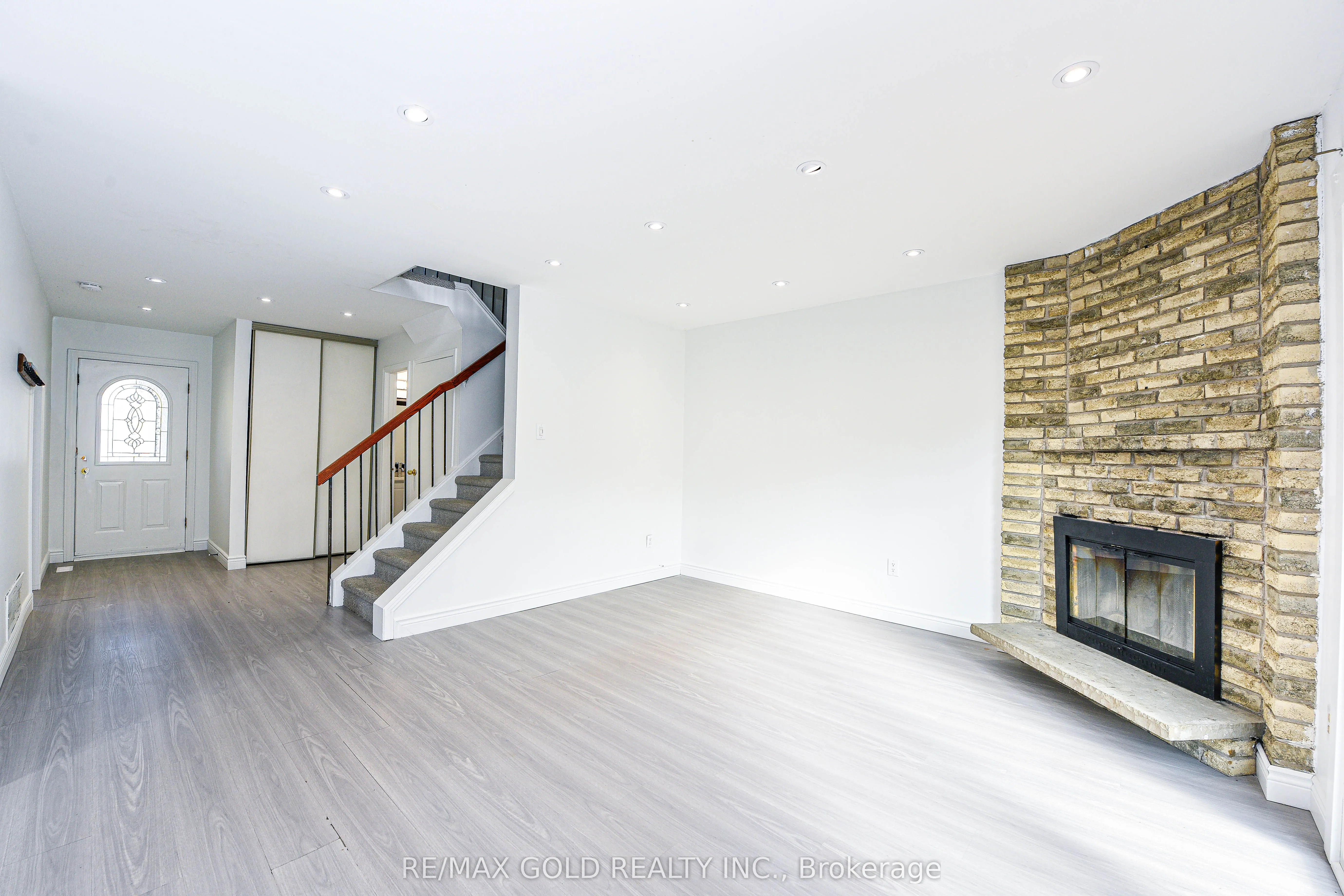 14 Nottawasaga Crescent