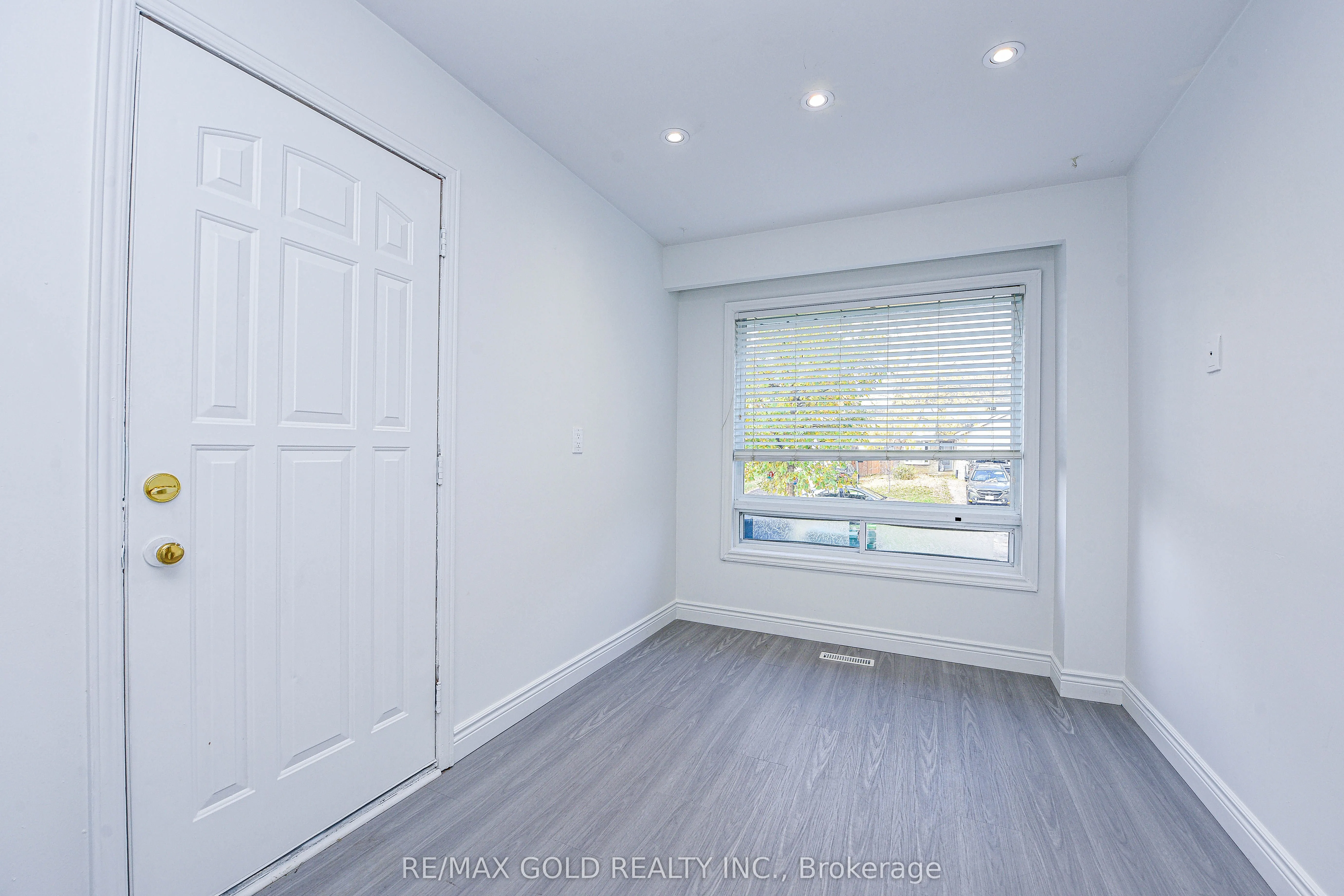 14 Nottawasaga Crescent