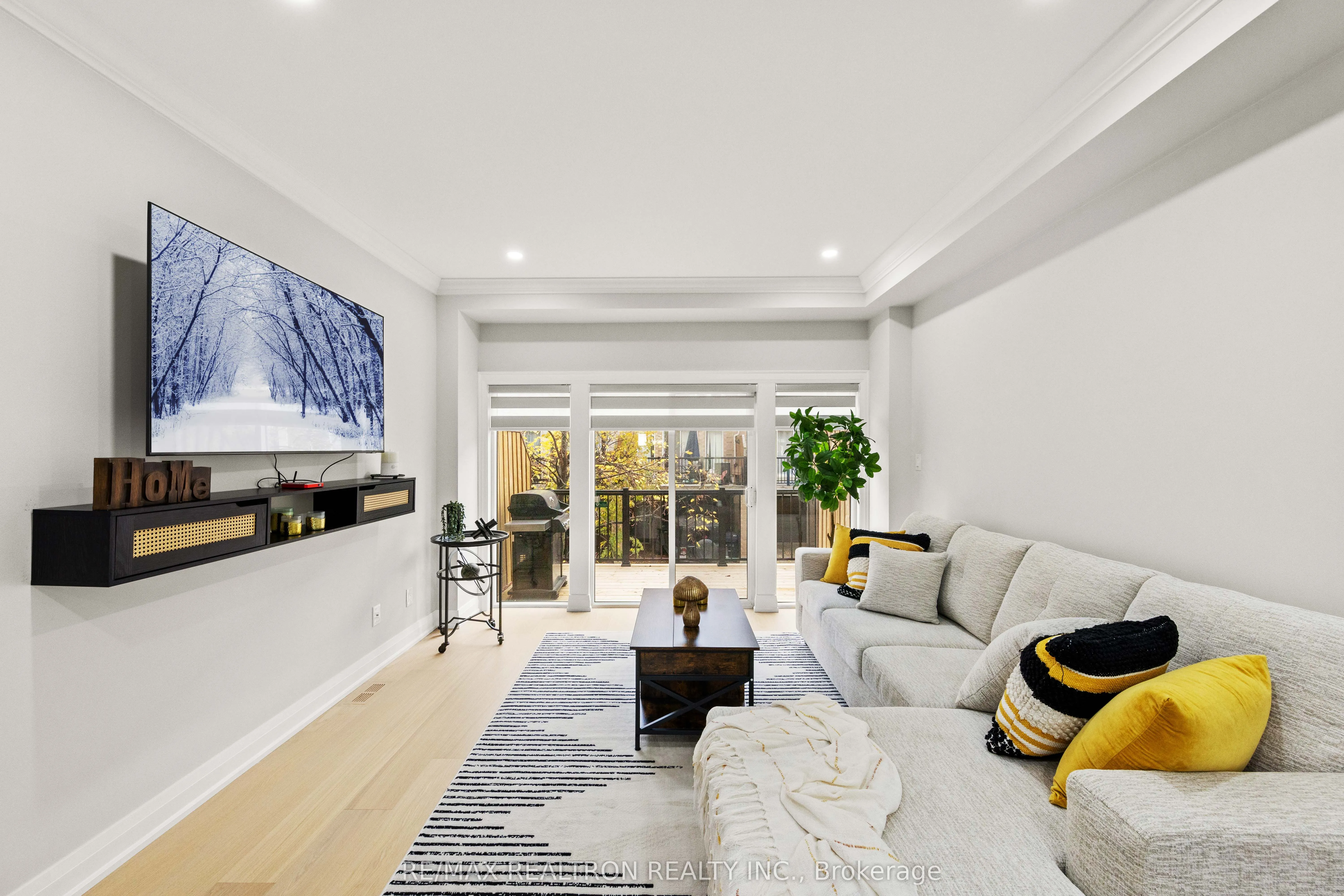 12 Market Garden Mews