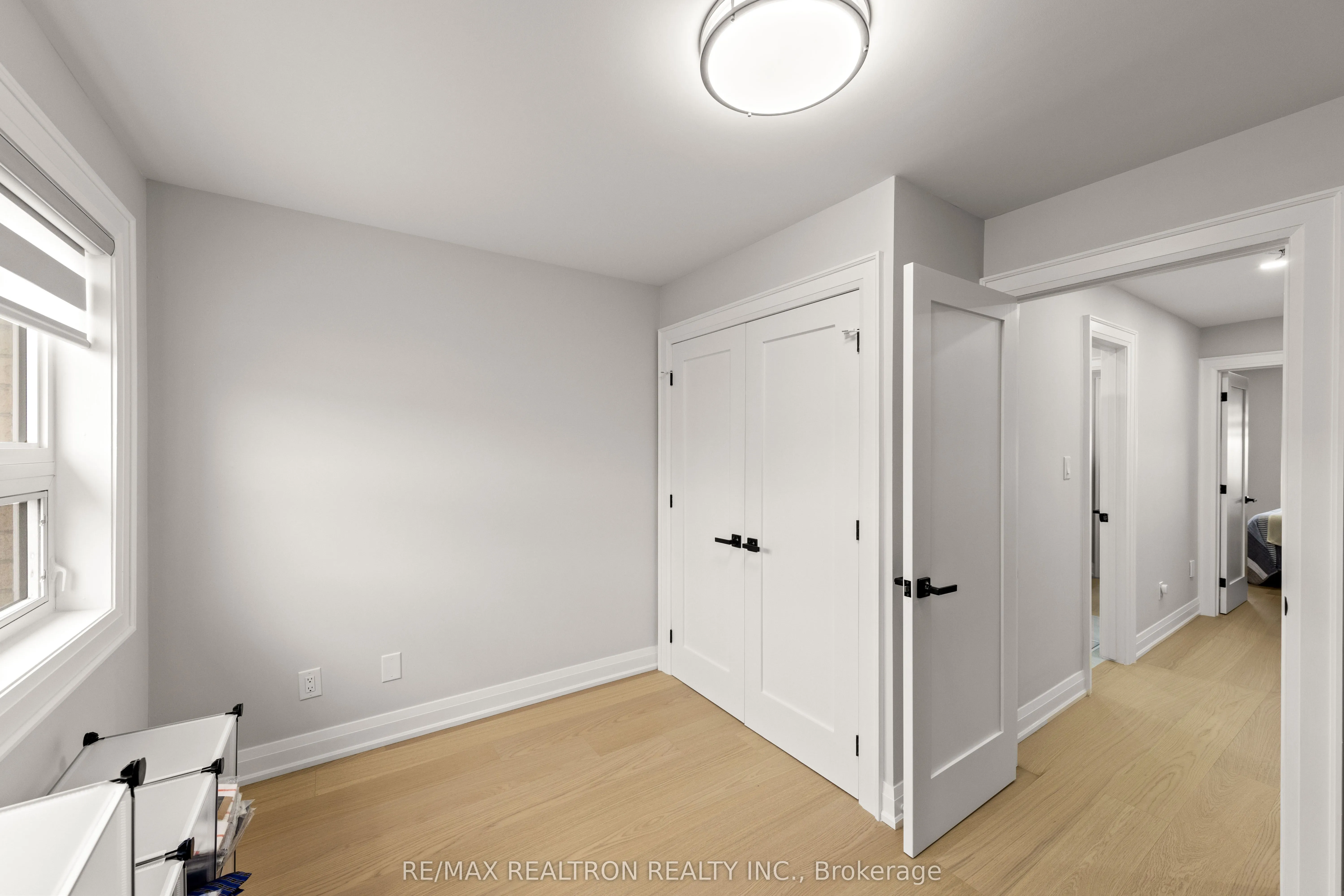 12 Market Garden Mews