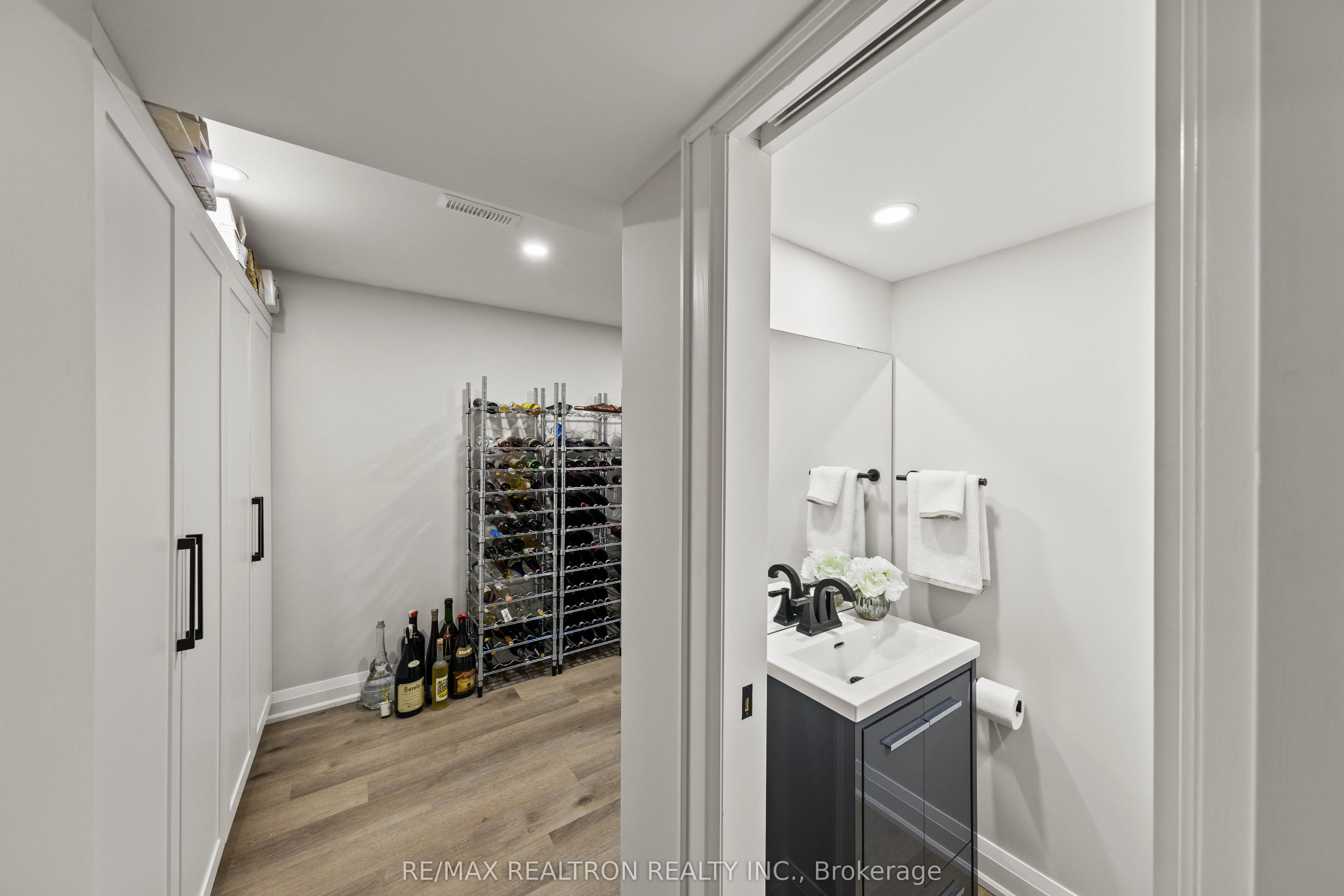 12 Market Garden Mews