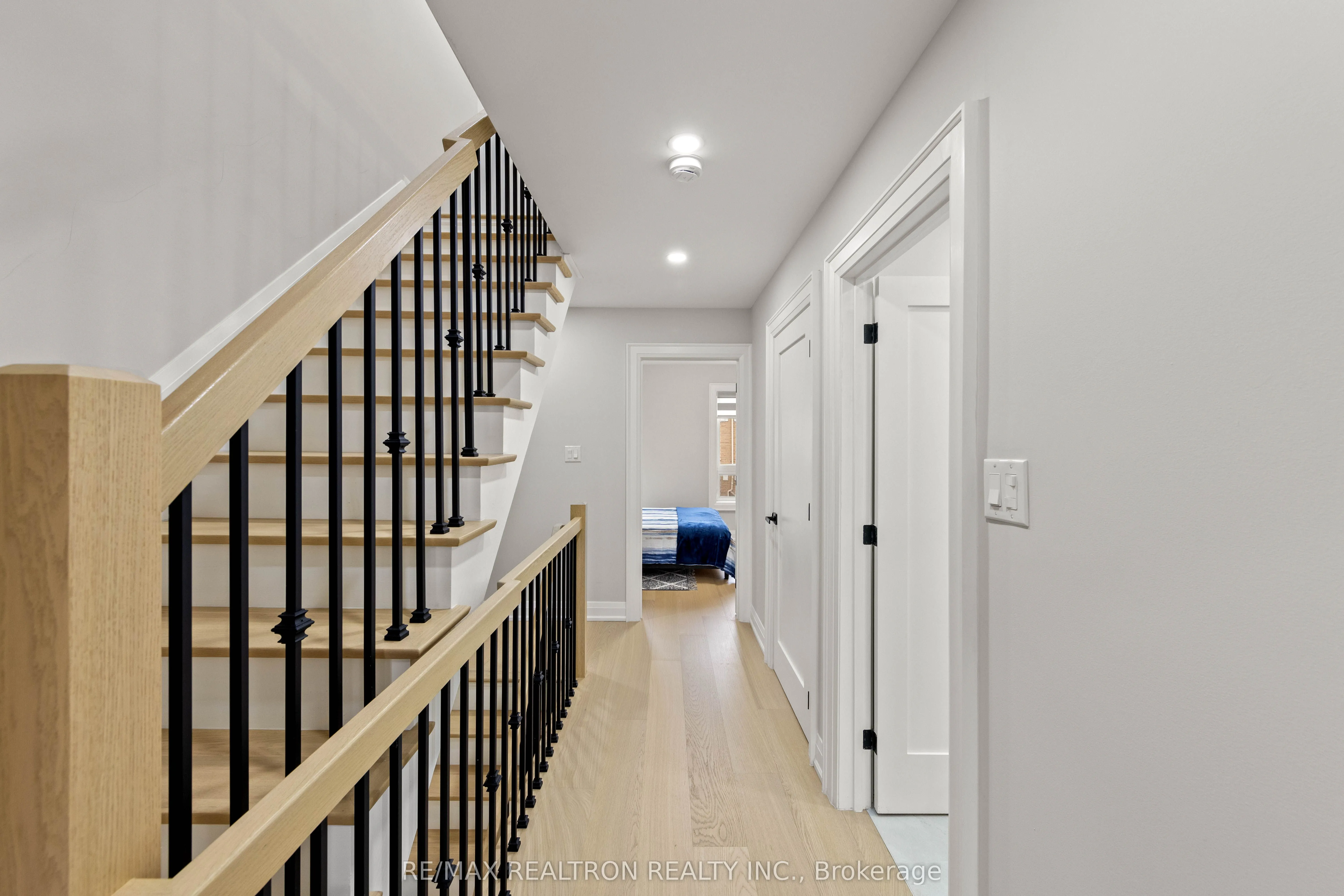 12 Market Garden Mews