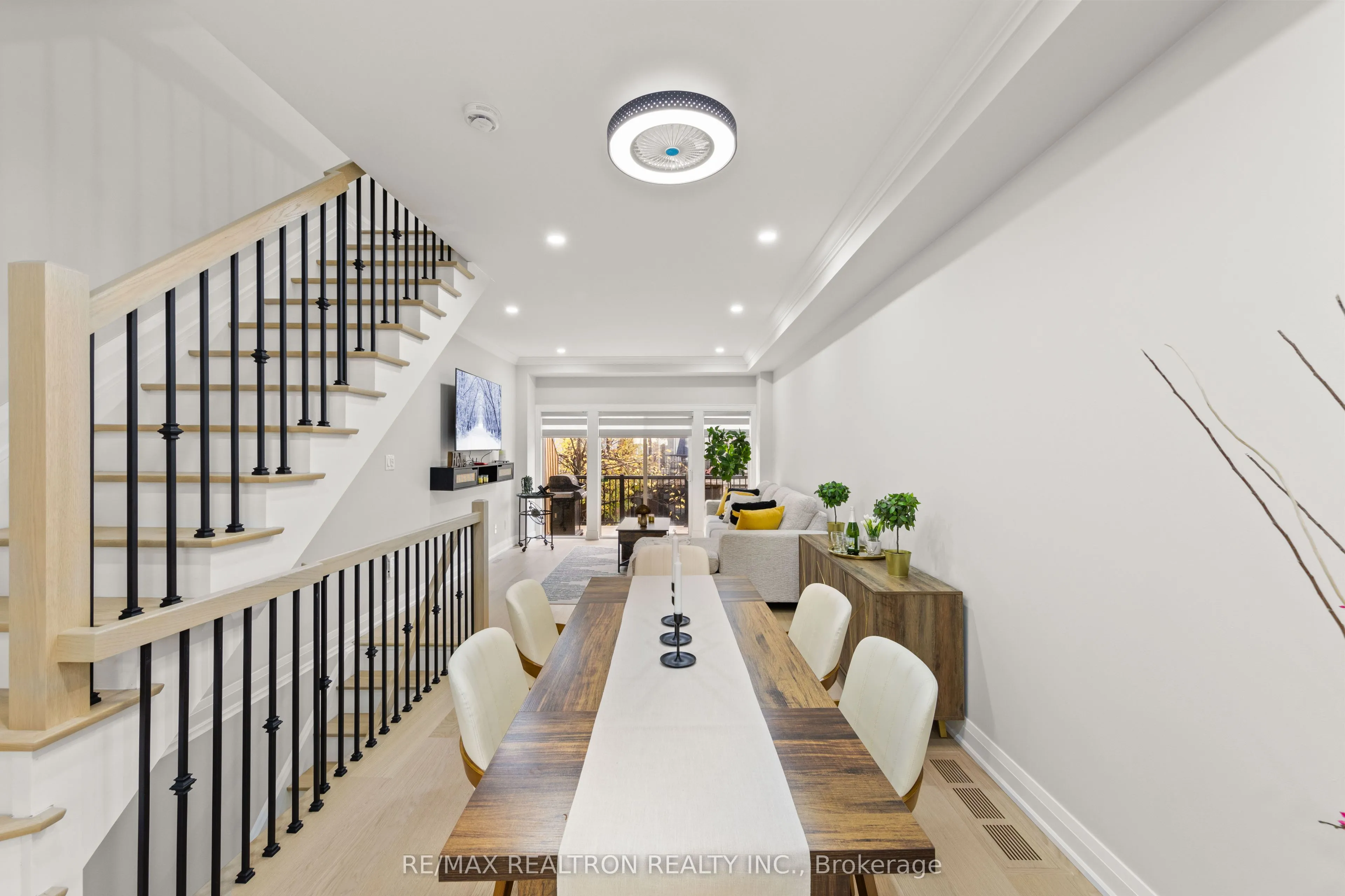 12 Market Garden Mews