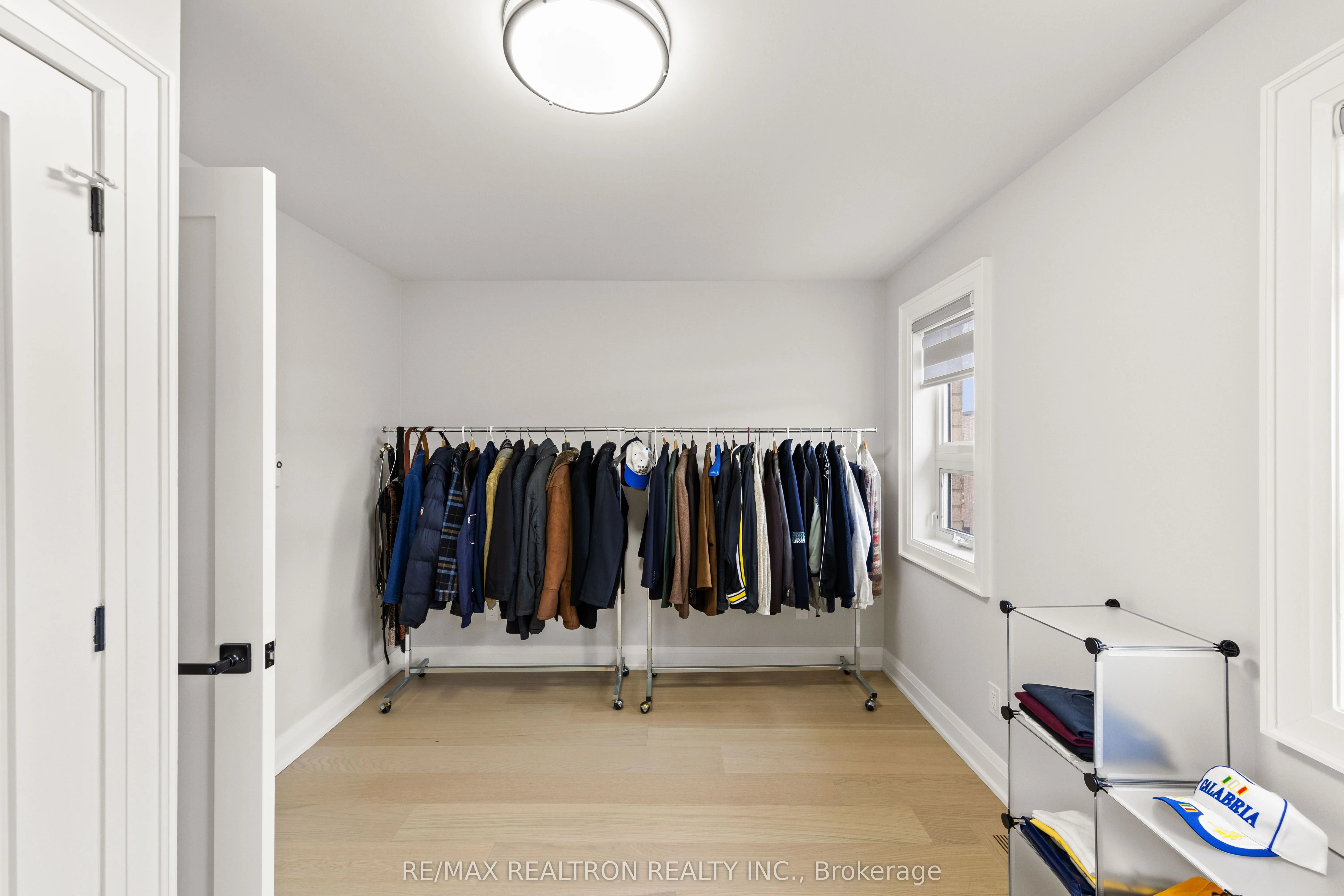 12 Market Garden Mews