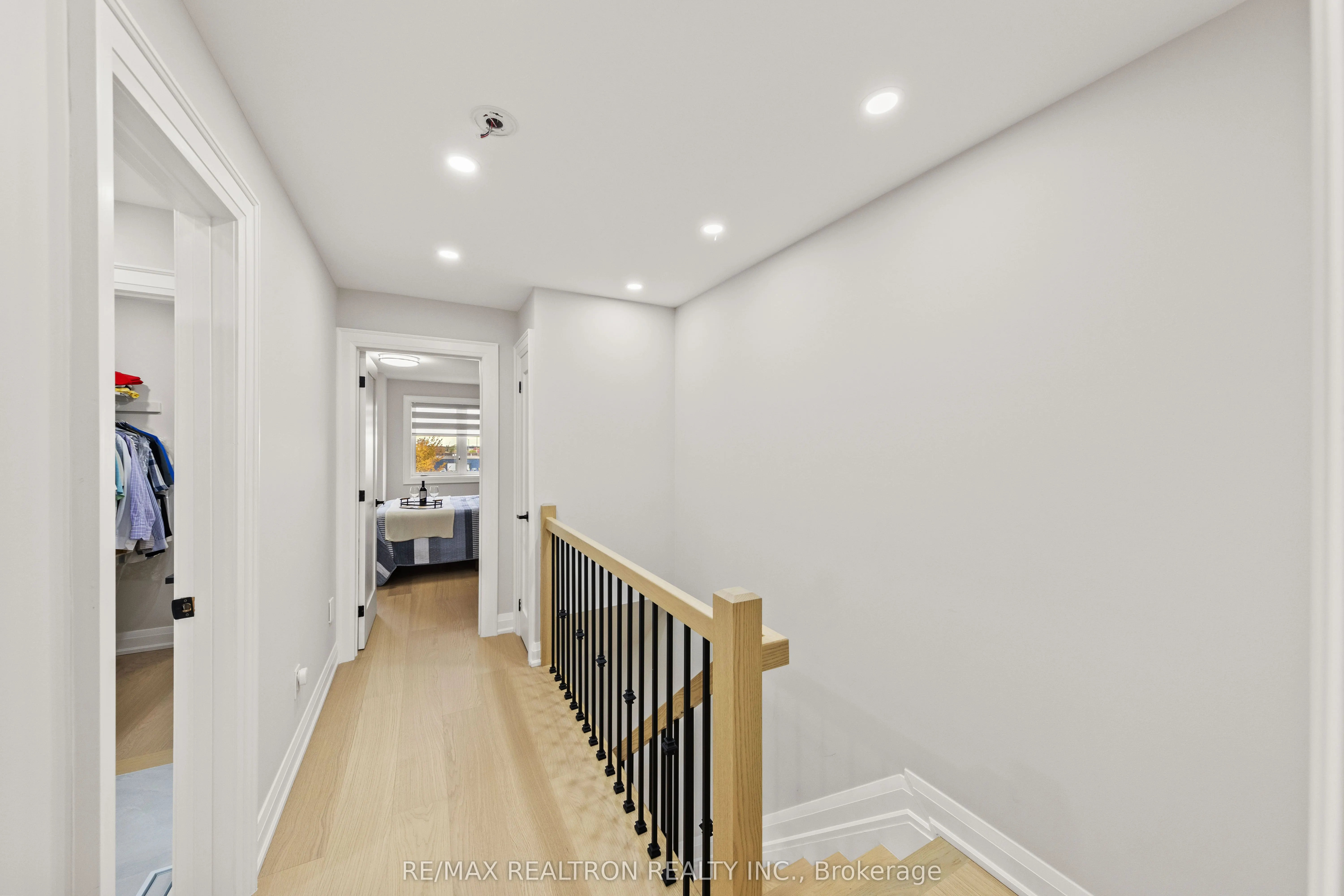 12 Market Garden Mews