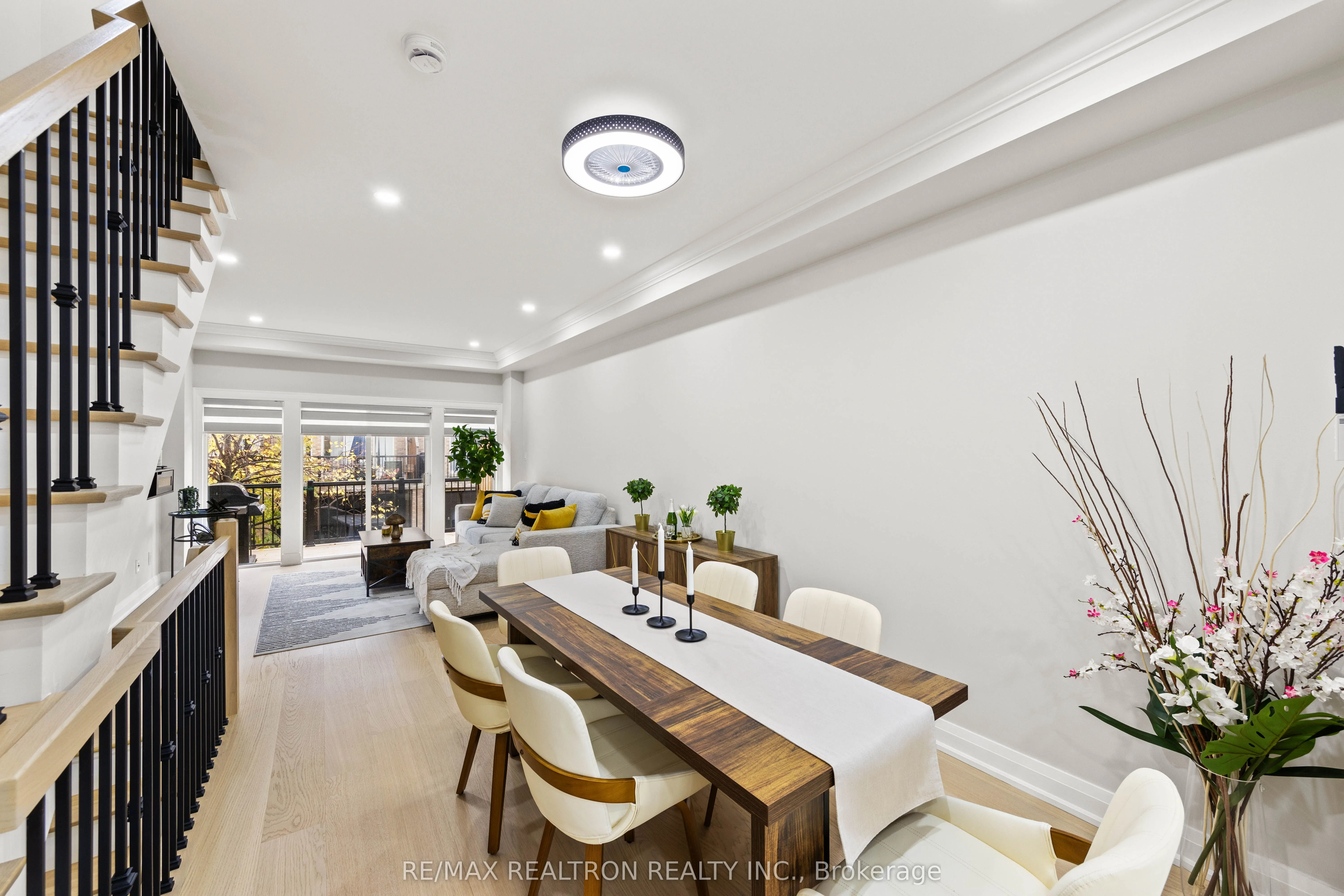 12 Market Garden Mews