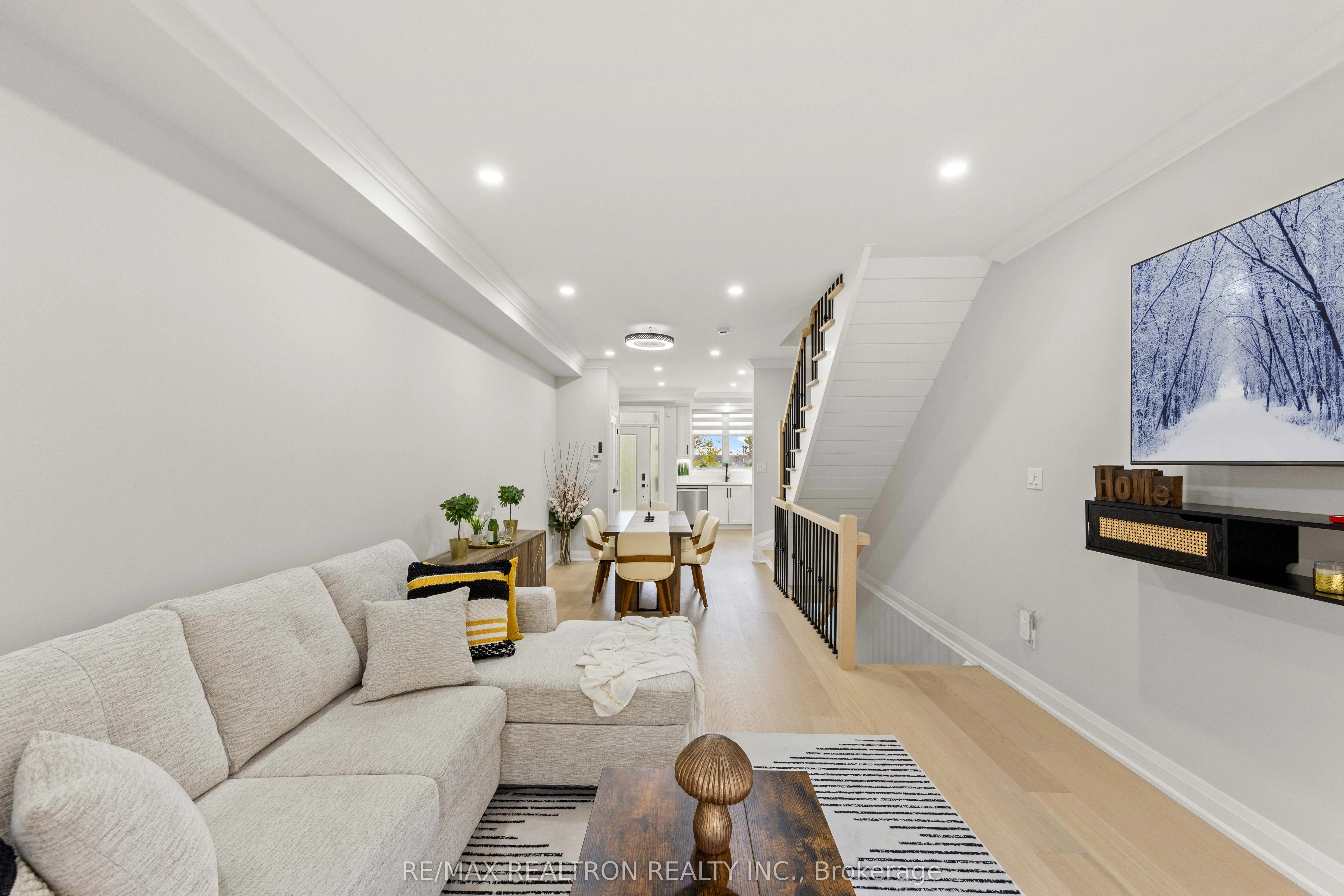 12 Market Garden Mews