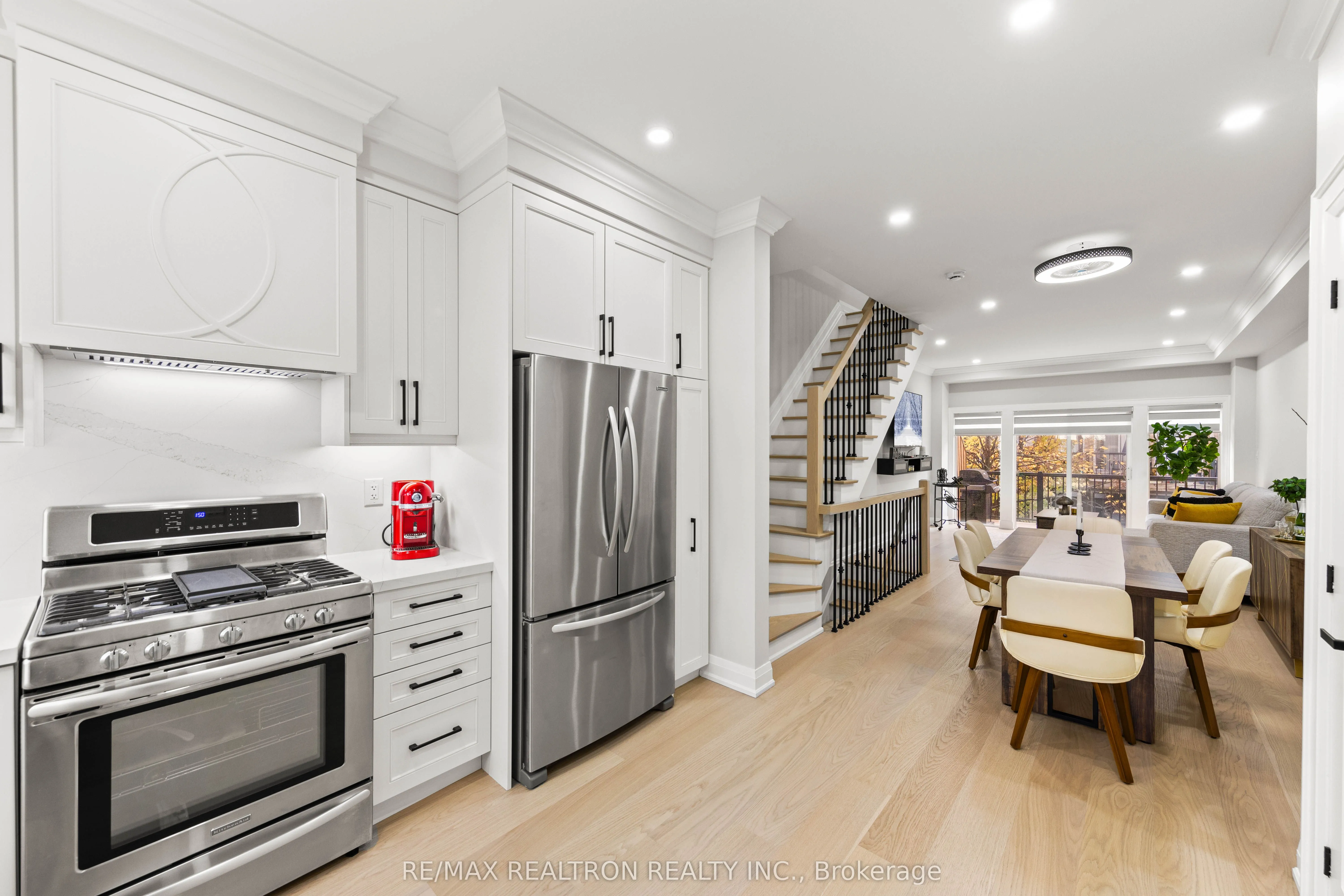 12 Market Garden Mews