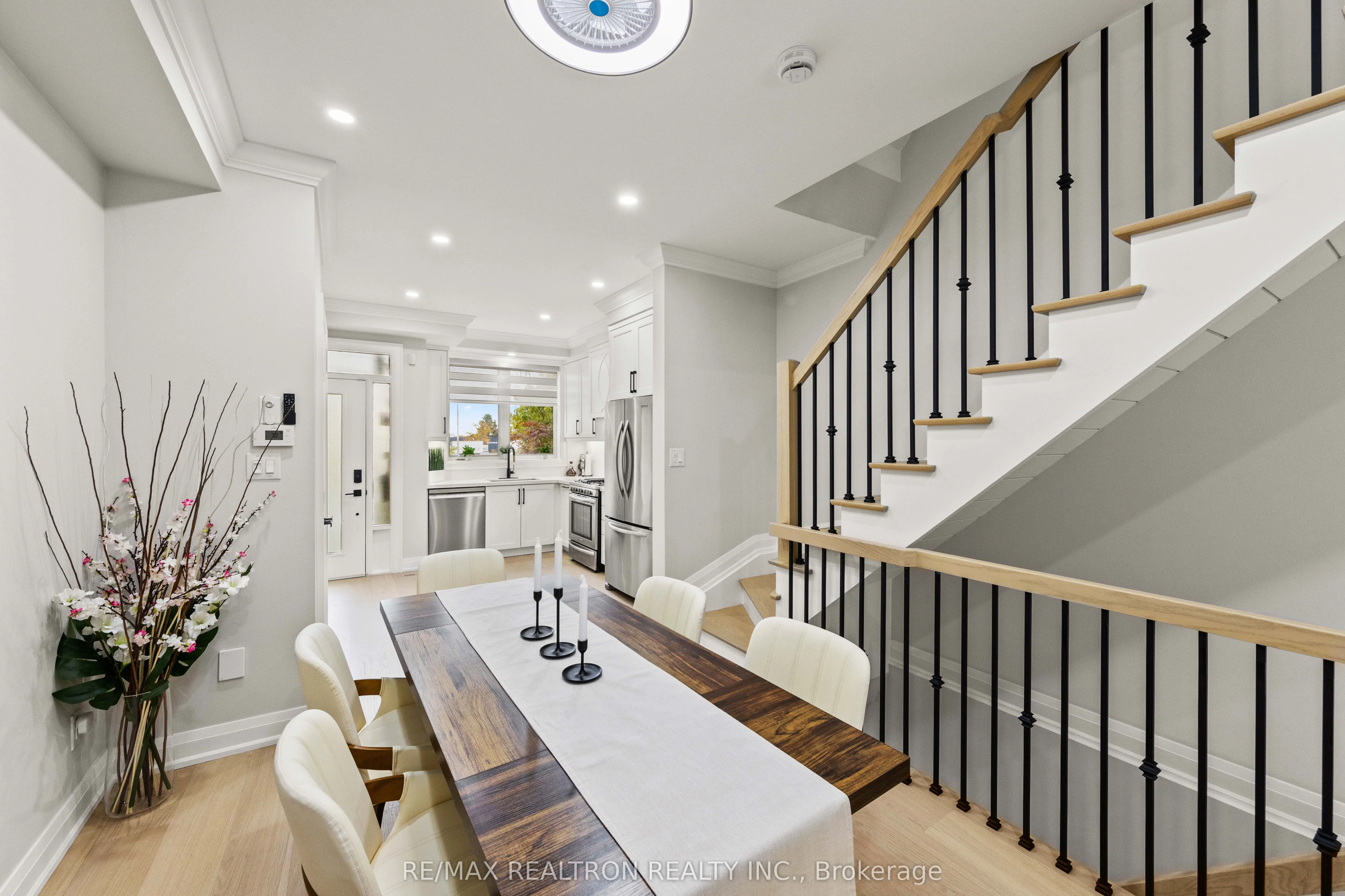 12 Market Garden Mews