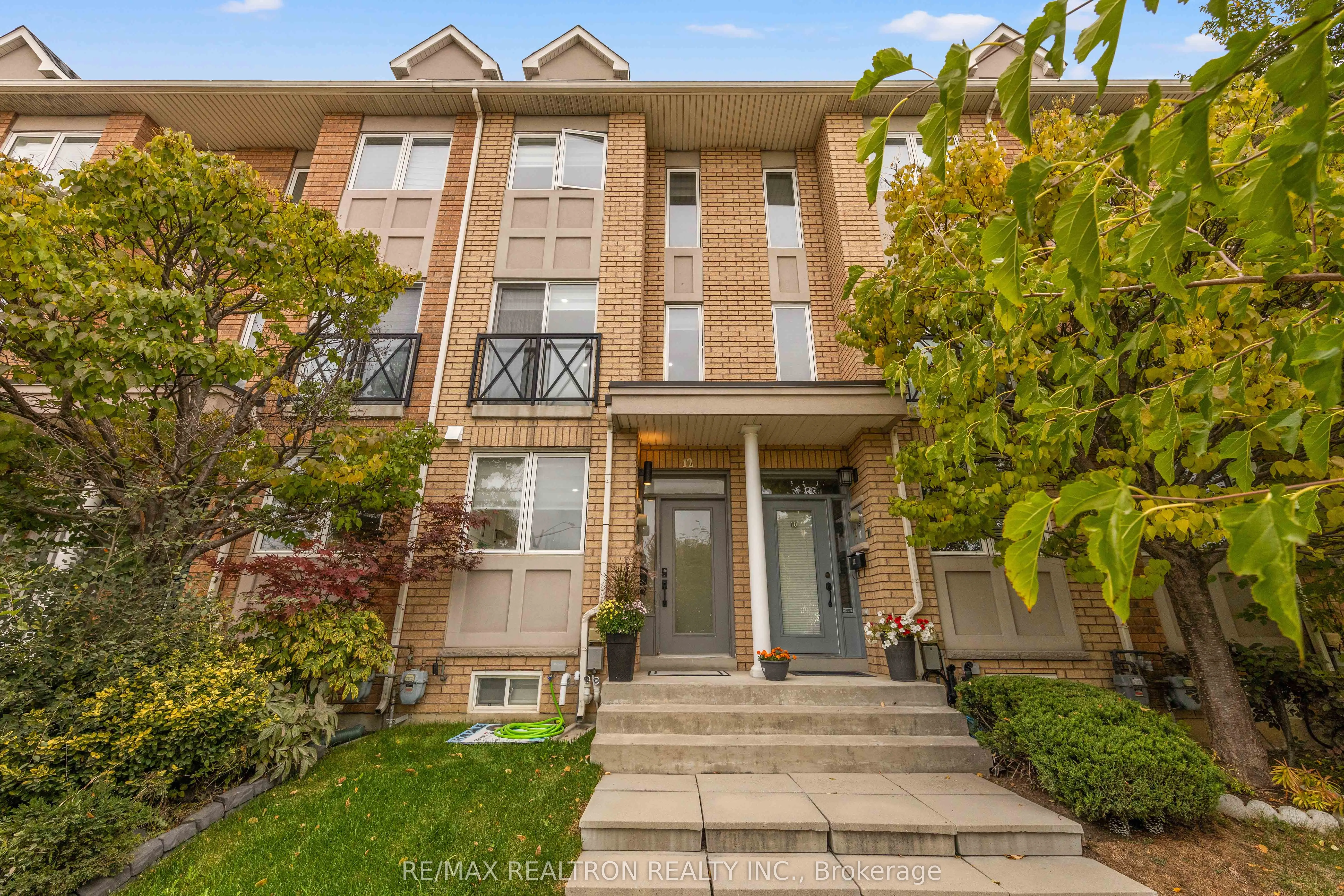 12 Market Garden Mews